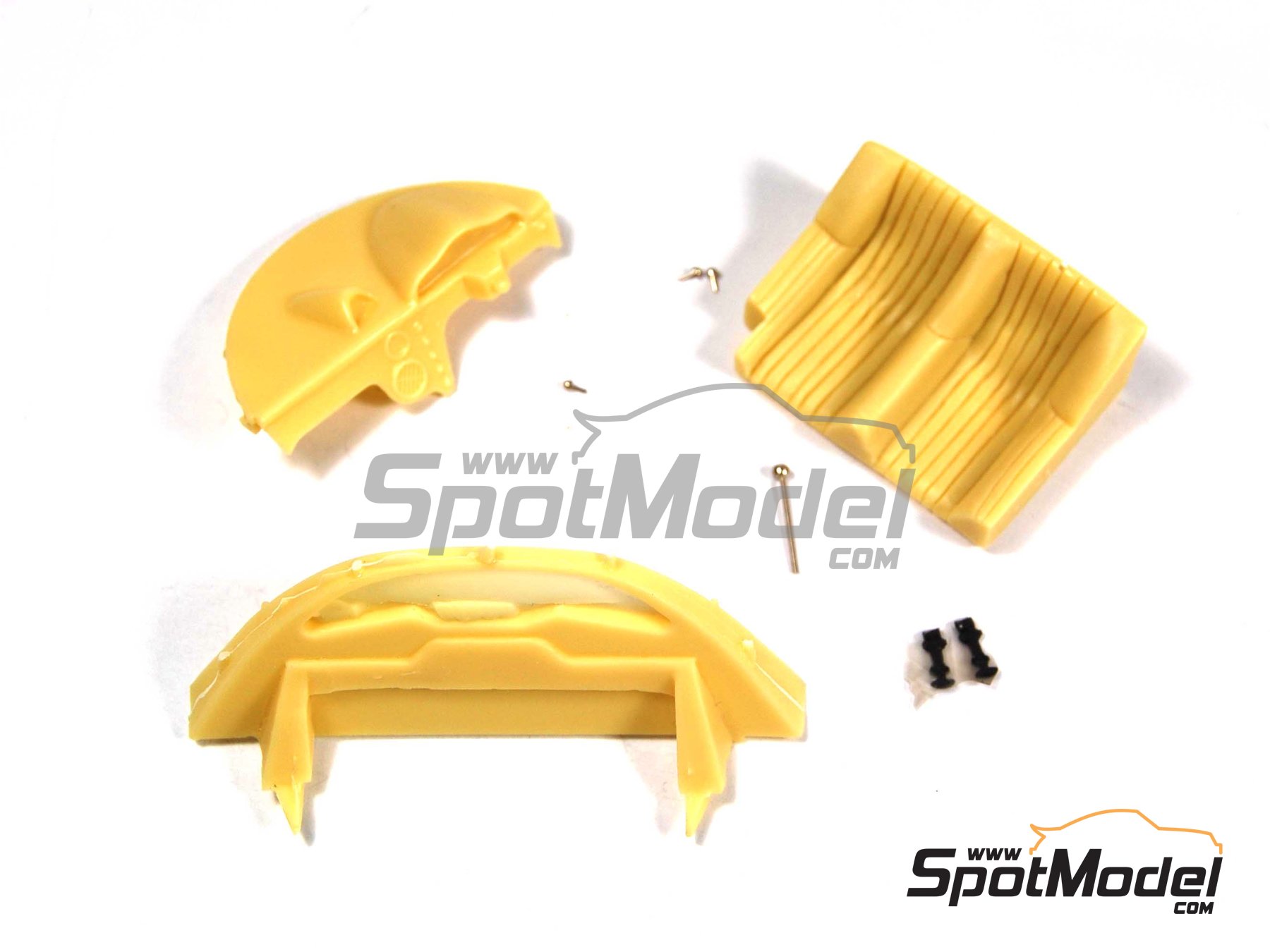 Image 8: Ferrari 330 P4 - 24 Horas de Le Mans 1967 | Set de mejora y detallado en escala 1/24 fabricado por Renaissance Models (ref. TK24-210, tambien TK24/210)