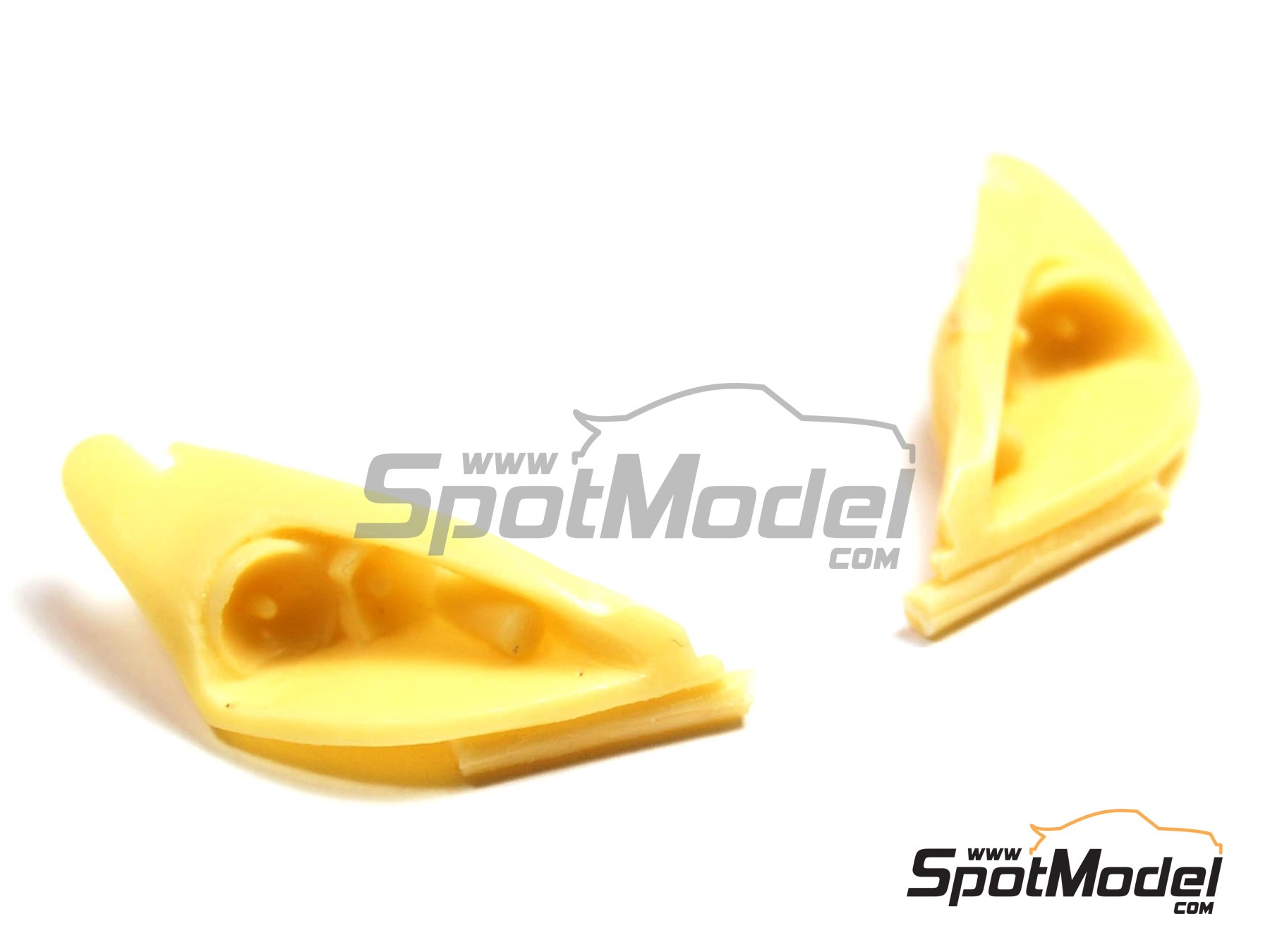 Image 4: Ford Focus RS01 - Xenon focus | Transkit in 1/24 scale manufactured by Renaissance Models (ref.&nbsp;TK24-226, also TK24/226)