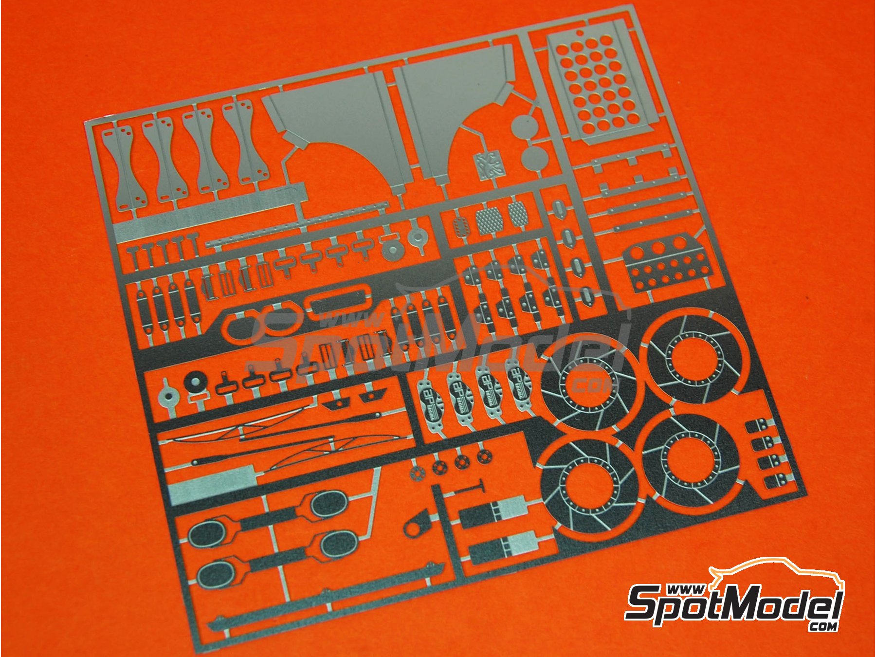 Image 5: Peugeot 205 Turbo 16 | Set de mejora y detallado en escala 1/24 fabricado por Renaissance Models (ref. TK24-231, tambien TK24/231)