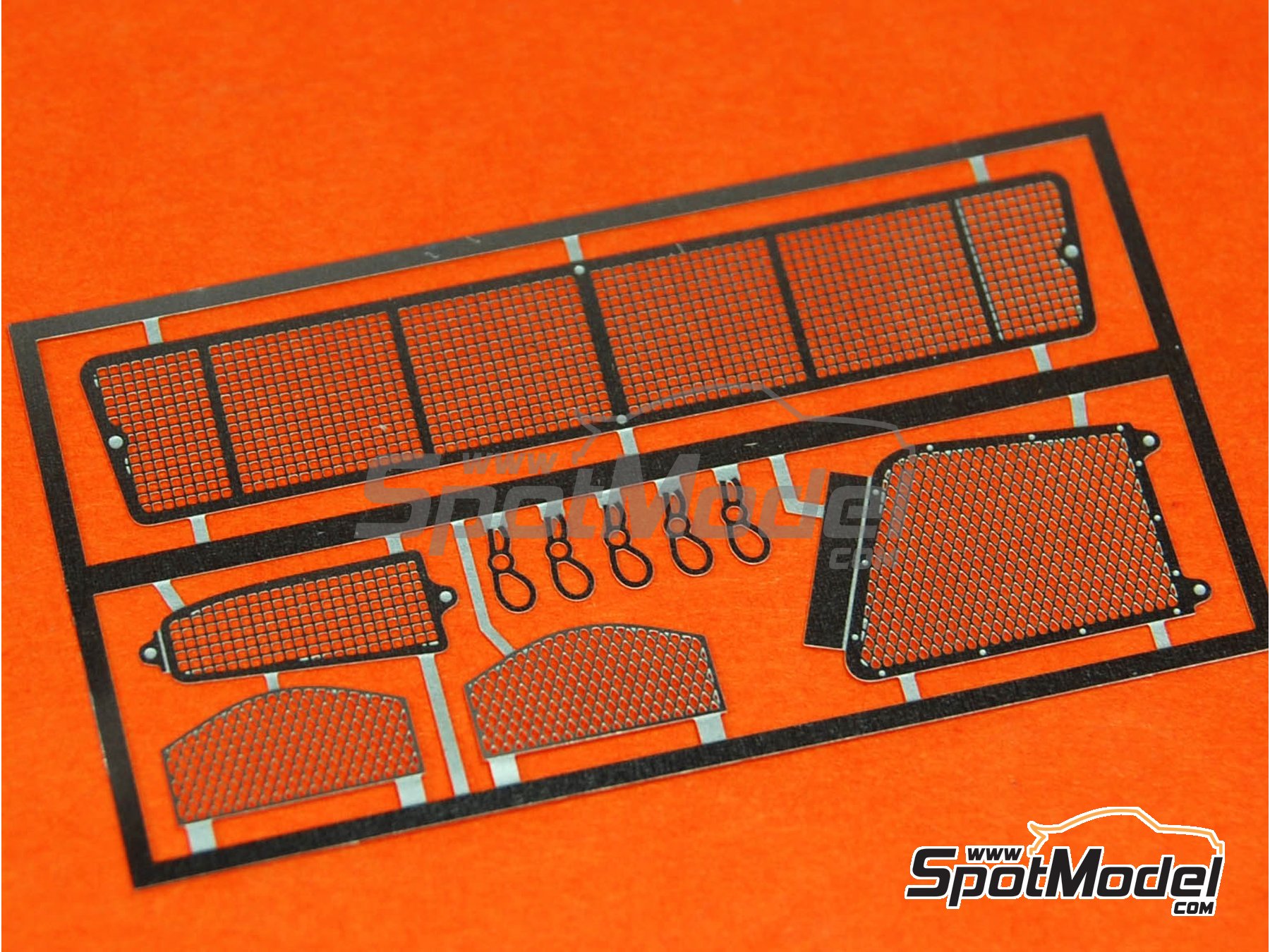 Image 6: Peugeot 205 Turbo 16 | Set de mejora y detallado en escala 1/24 fabricado por Renaissance Models (ref. TK24-231, tambien TK24/231)