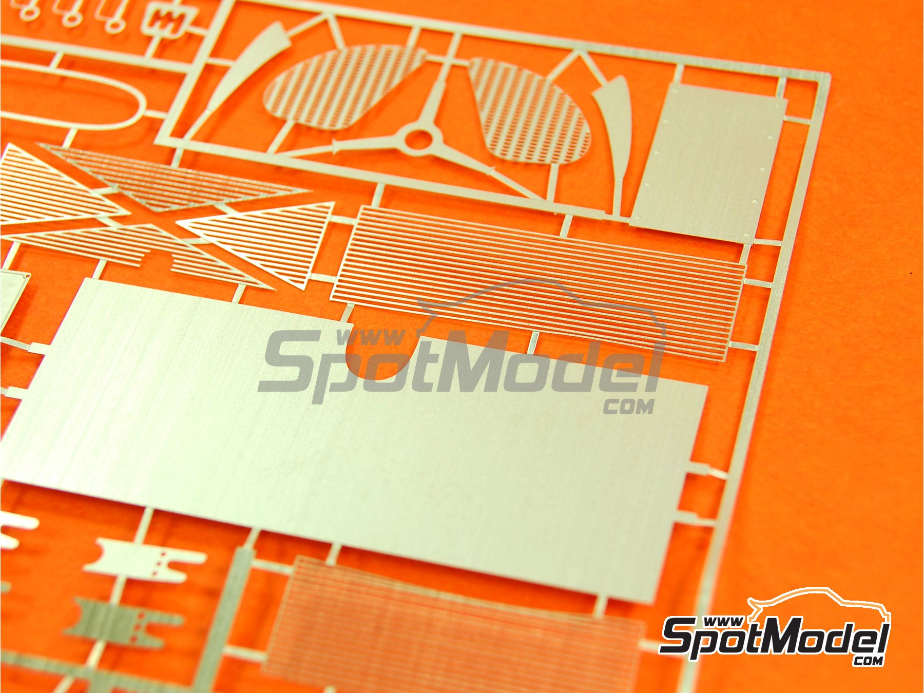 Image 4: Ferrari 250 GTO -  1962 and 1963 | Detail up set in 1/24 scale manufactured by Renaissance Models (ref.&nbsp;TK24-319, also TK24/319)