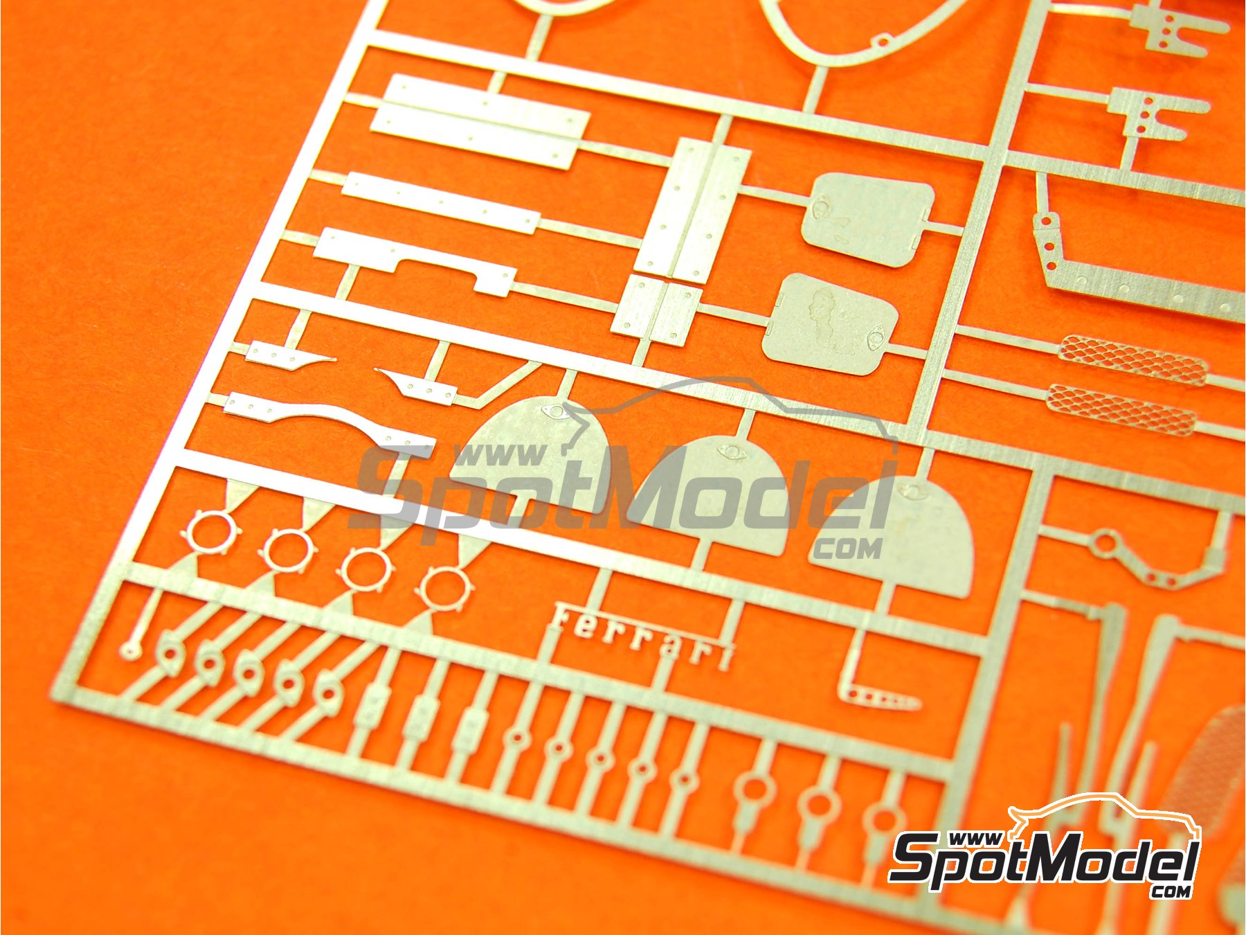 Image 7: Ferrari 250 GTO -  1962 and 1963 | Detail up set in 1/24 scale manufactured by Renaissance Models (ref.&nbsp;TK24-319, also TK24/319)