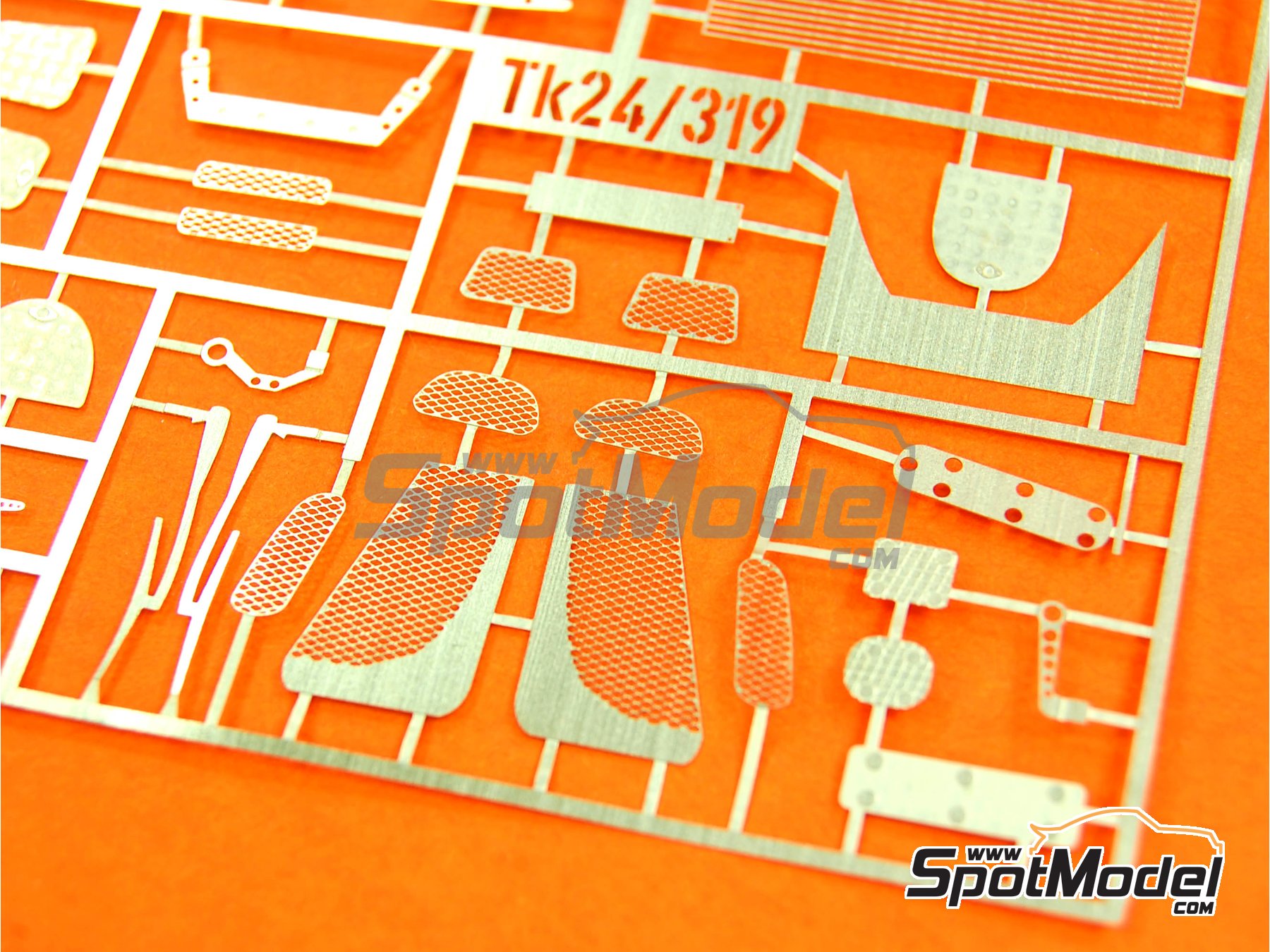 Image 8: Ferrari 250 GTO -  1962 and 1963 | Detail up set in 1/24 scale manufactured by Renaissance Models (ref.&nbsp;TK24-319, also TK24/319)