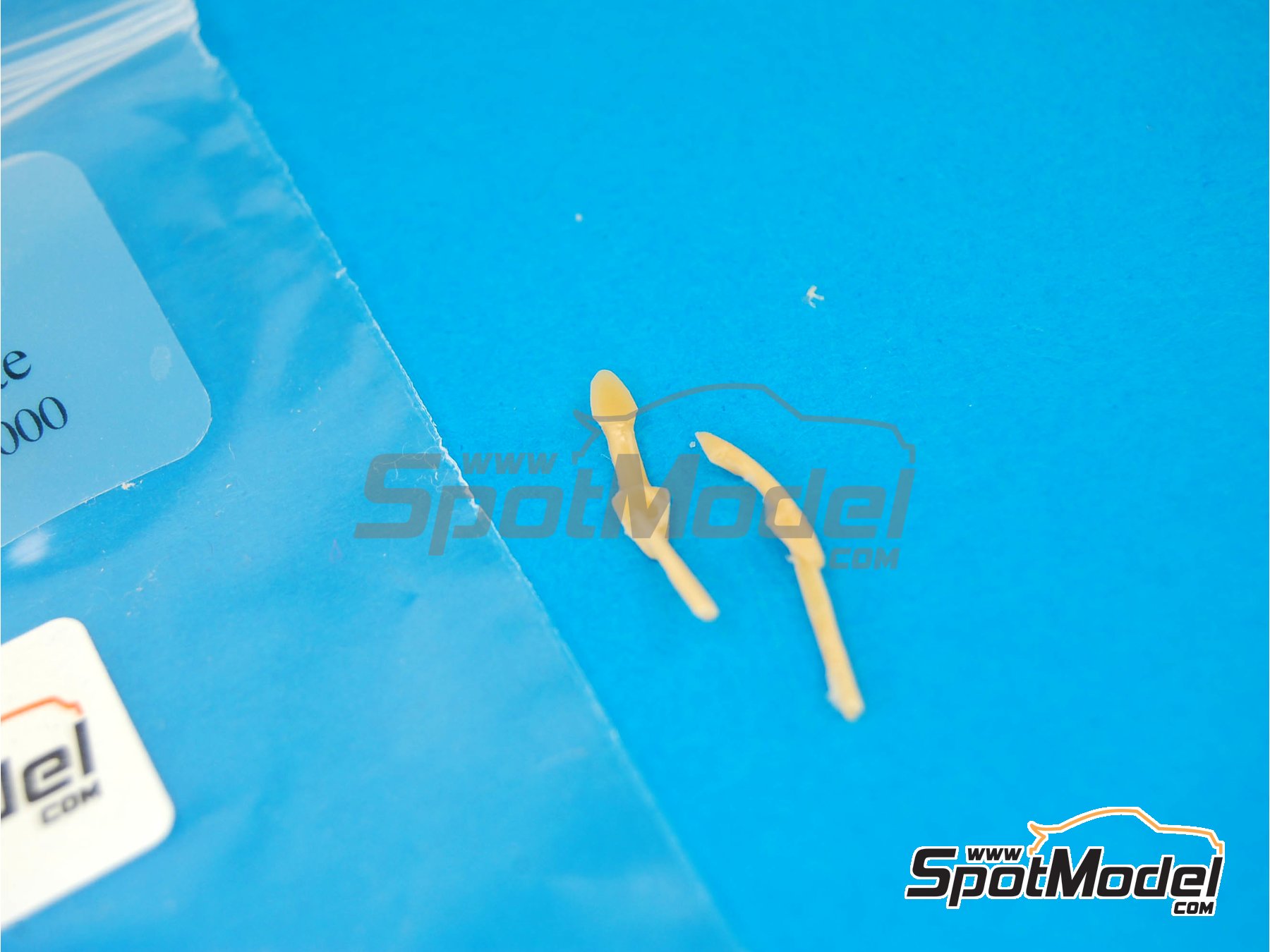 Image 3: Ford Fiesta WRC / S2000 - Tiradores de las puertas | Detalle en escala&nbsp;1/24 fabricado por Renaissance Models (ref.&nbsp;TK24-357, tambien TK24/357)