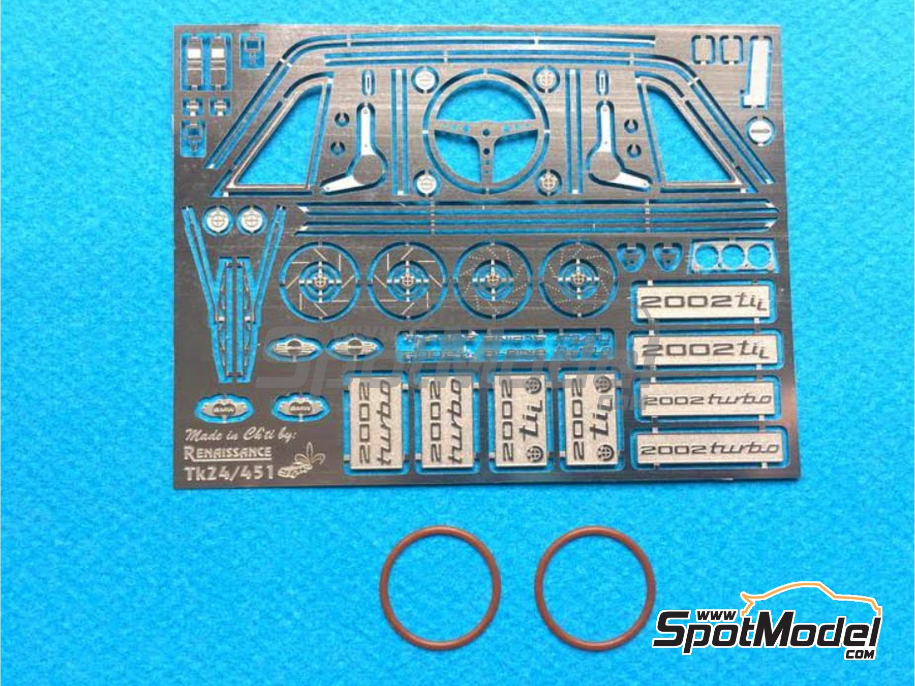 Image 2: BMW 2002 Tii / Turbo | Set de mejora y detallado en escala 1/24 fabricado por Renaissance Models (ref. TK24-451, tambien TK24/451)