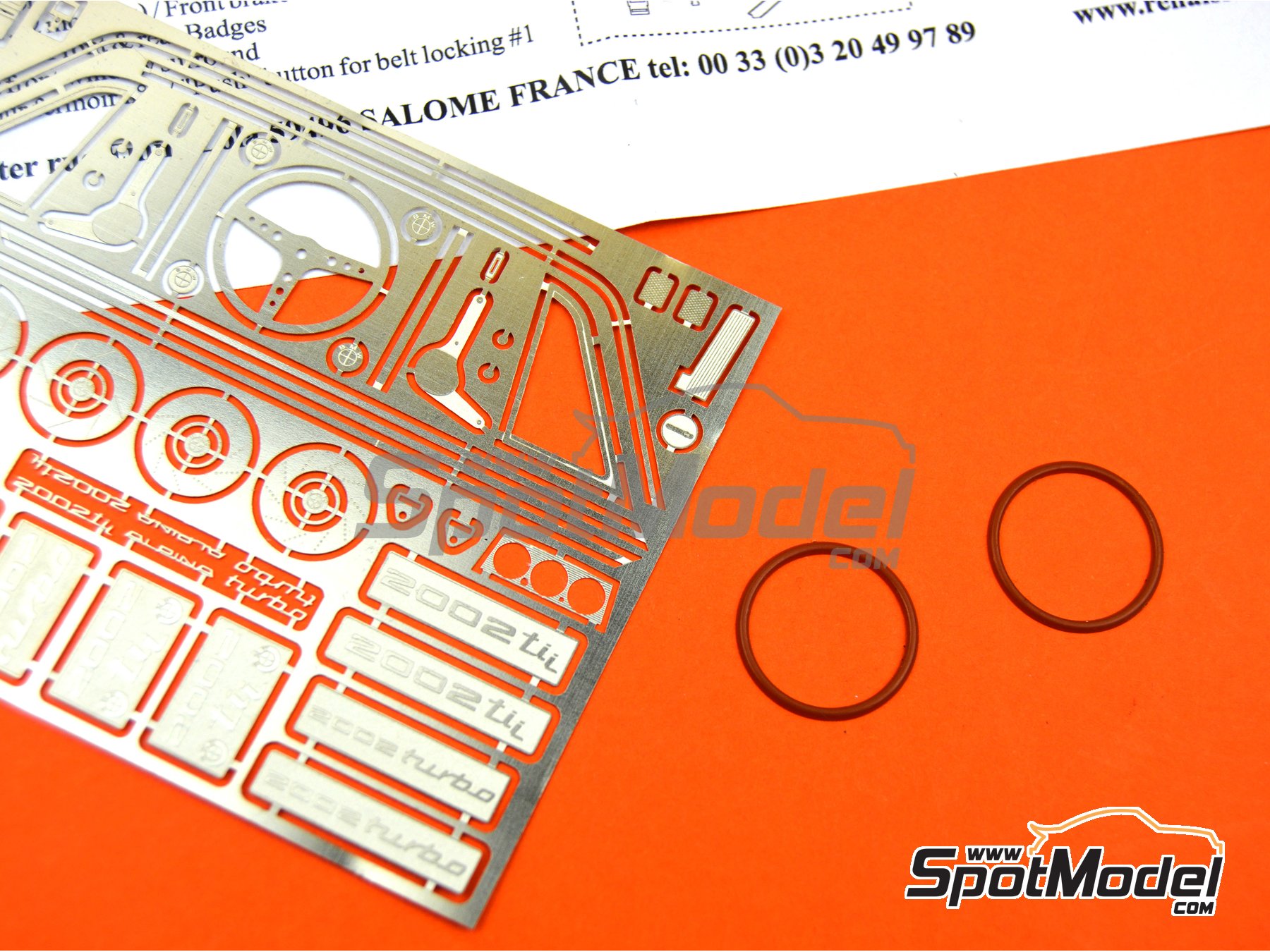 Image 4: BMW 2002 Tii / Turbo | Set de mejora y detallado en escala 1/24 fabricado por Renaissance Models (ref. TK24-451, tambien TK24/451)