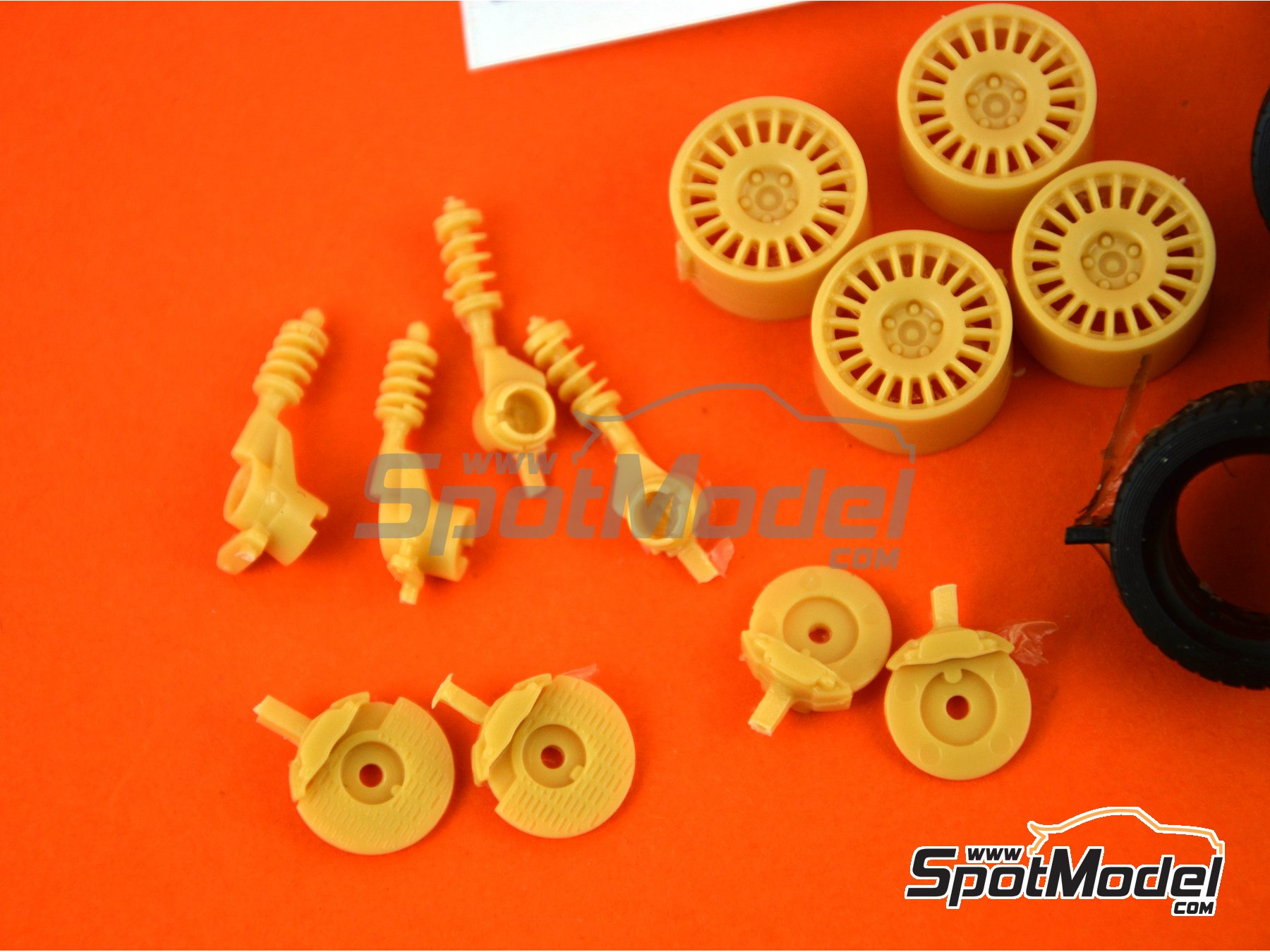 Image 3: OZ -  1998 and 1999 | Gravel set-up in 1/24 scale manufactured by Renaissance Models (ref.&nbsp;TK24-455)