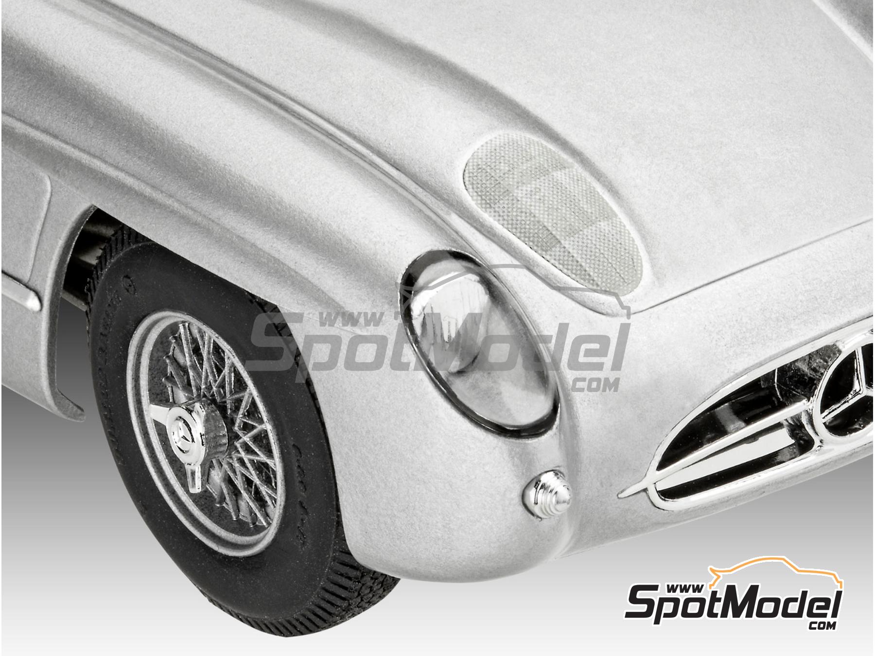 Image 3: Mercedes-Benz 300 SLR Uhlenhaut Coupe -  1955 - 6 x 10ml + 1 x 25gr | Car scale model kit in 1/24 scale manufactured by Revell (ref.&nbsp;REV05633, also 4009803056333 and 05633)