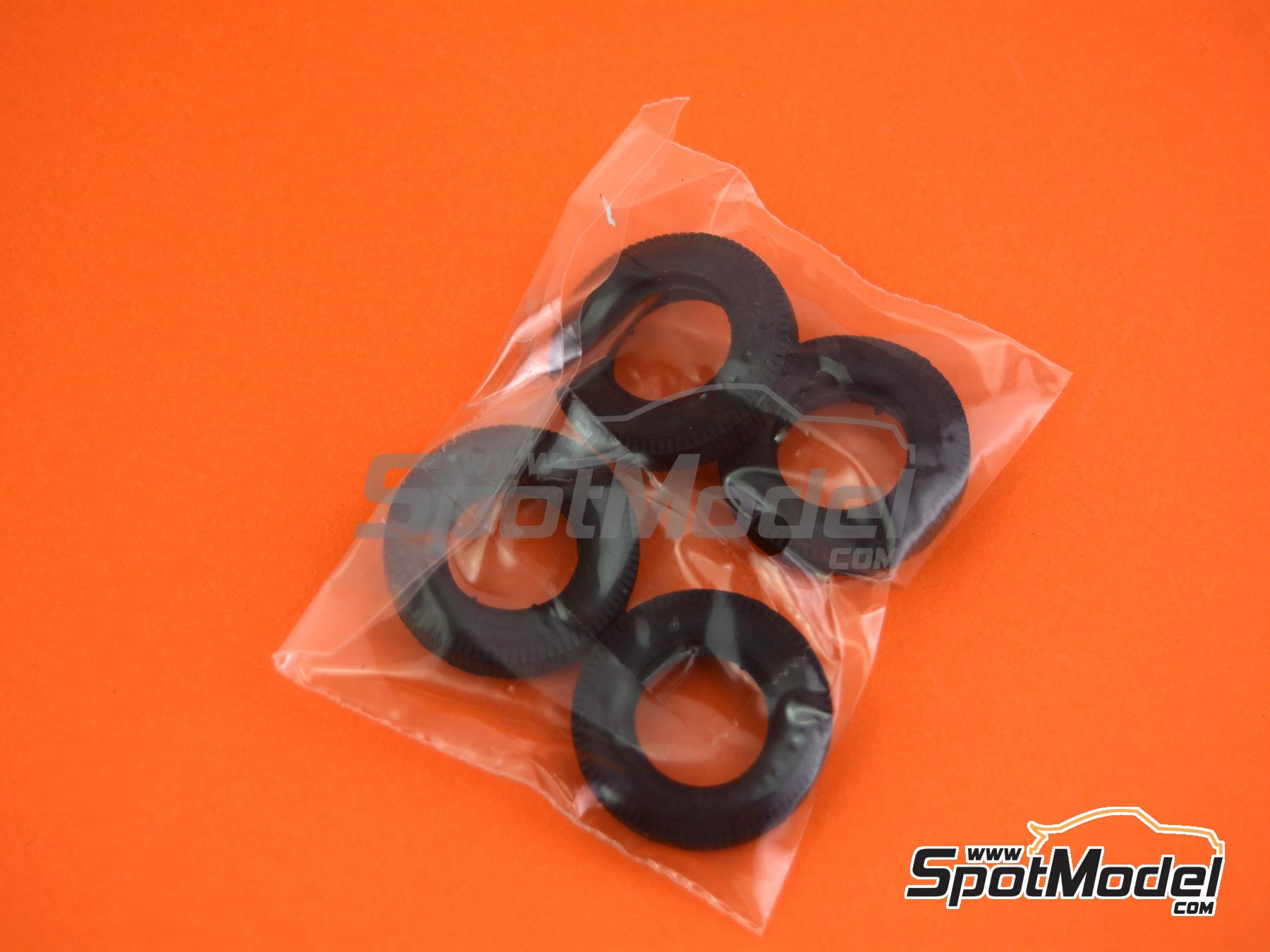 Image 11: Mercedes-Benz 300 SLR Uhlenhaut Coupe -  1955 - 6 x 10ml + 1 x 25gr | Car scale model kit in 1/24 scale manufactured by Revell (ref.&nbsp;REV05633, also 4009803056333 and 05633)