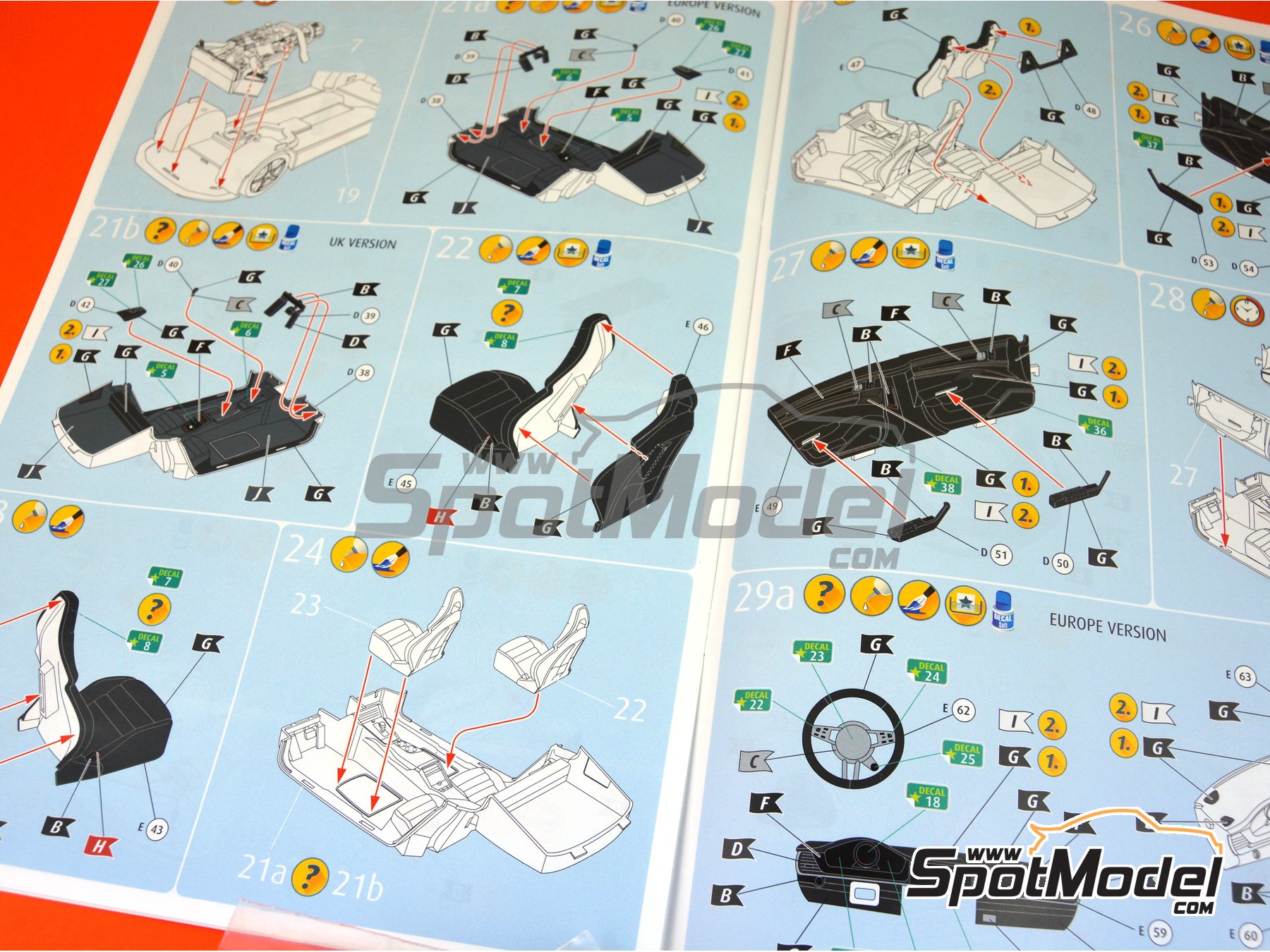 Image 13: Porsche Panamera Turbo | Model car kit in 1/24 scale manufactured by Revell (ref.&nbsp;REV07034, also 07034)