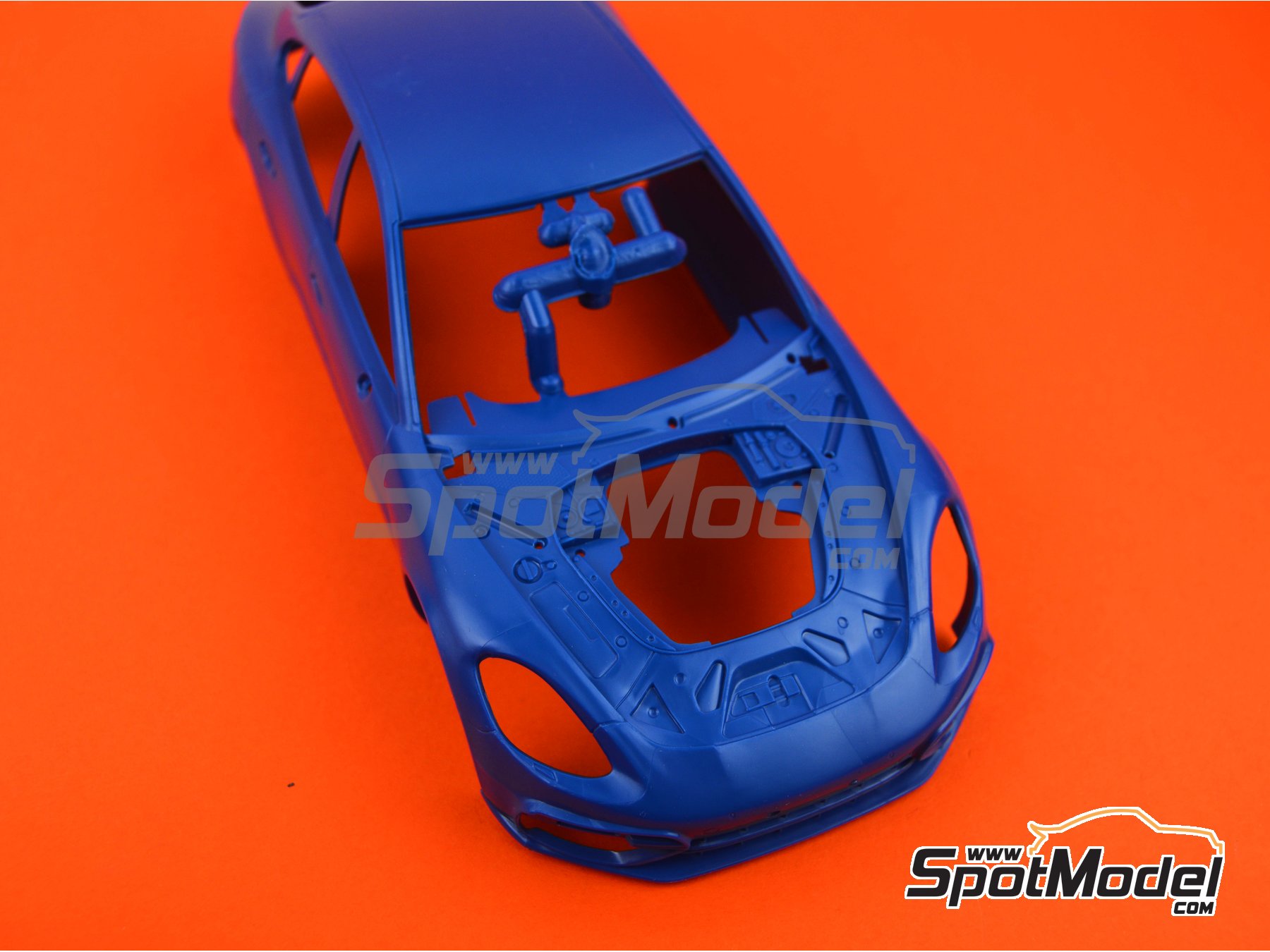 Image 16: Porsche Panamera Turbo | Model car kit in 1/24 scale manufactured by Revell (ref.&nbsp;REV07034, also 07034)