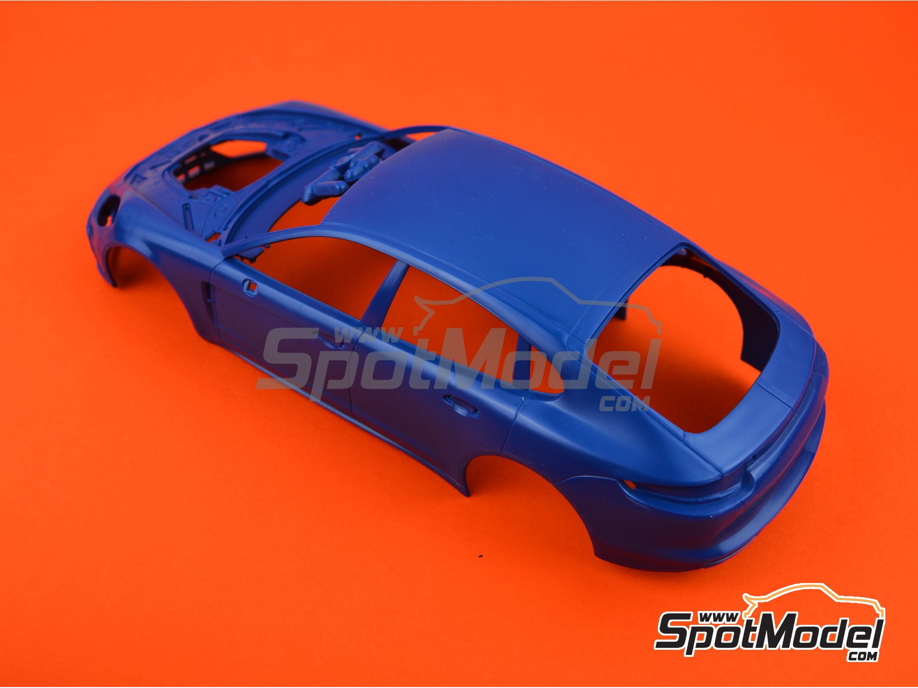 Image 18: Porsche Panamera Turbo | Model car kit in 1/24 scale manufactured by Revell (ref.&nbsp;REV07034, also 07034)