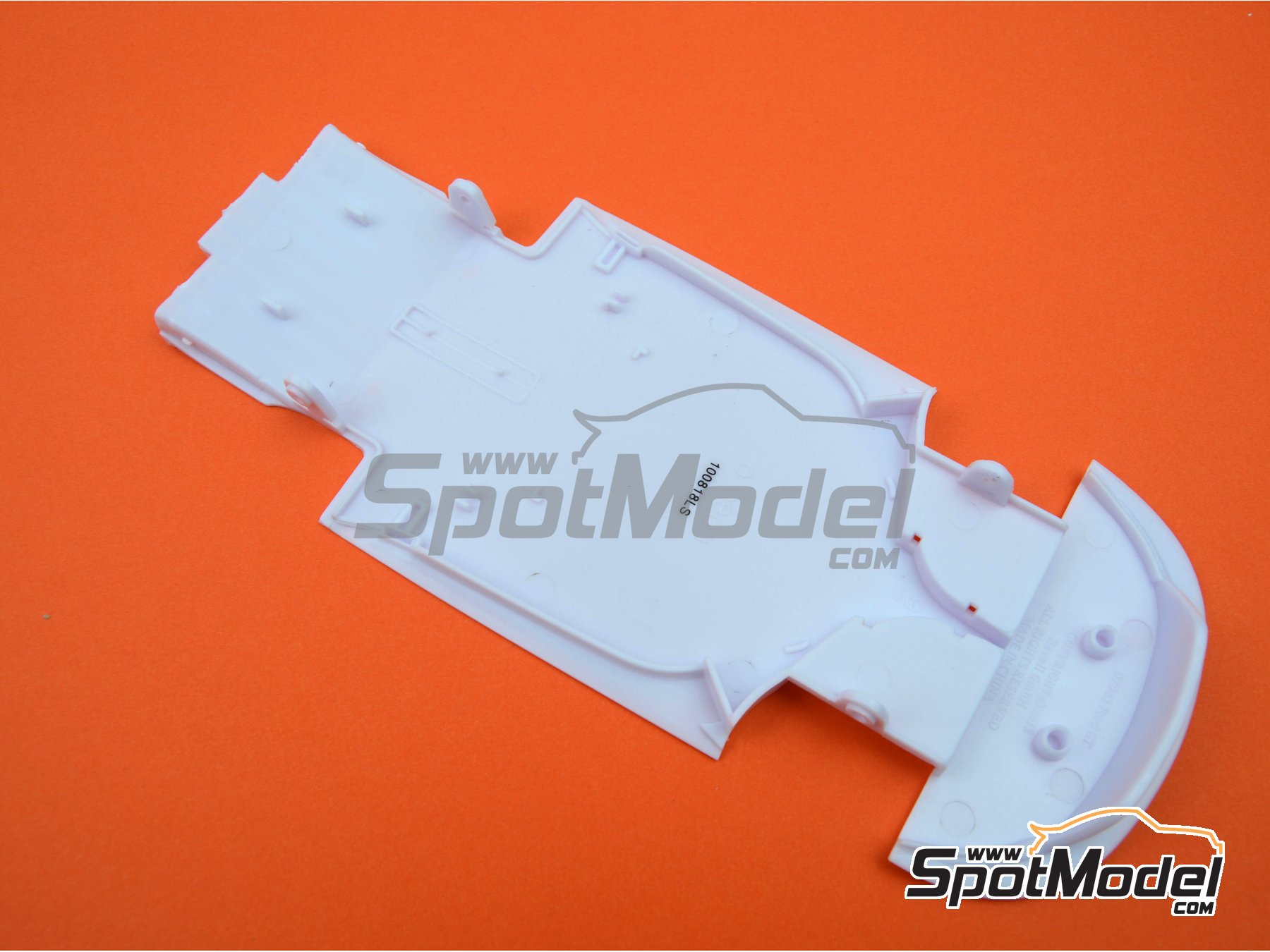 Image 6: Ford GT Ford Chip Ganassi Racing Team - 24 Hours Le Mans 2017 | Car scale model kit in 1/24 scale manufactured by Revell (ref.&nbsp;REV07041, also 4009803070414, 07041 and 85-4418)