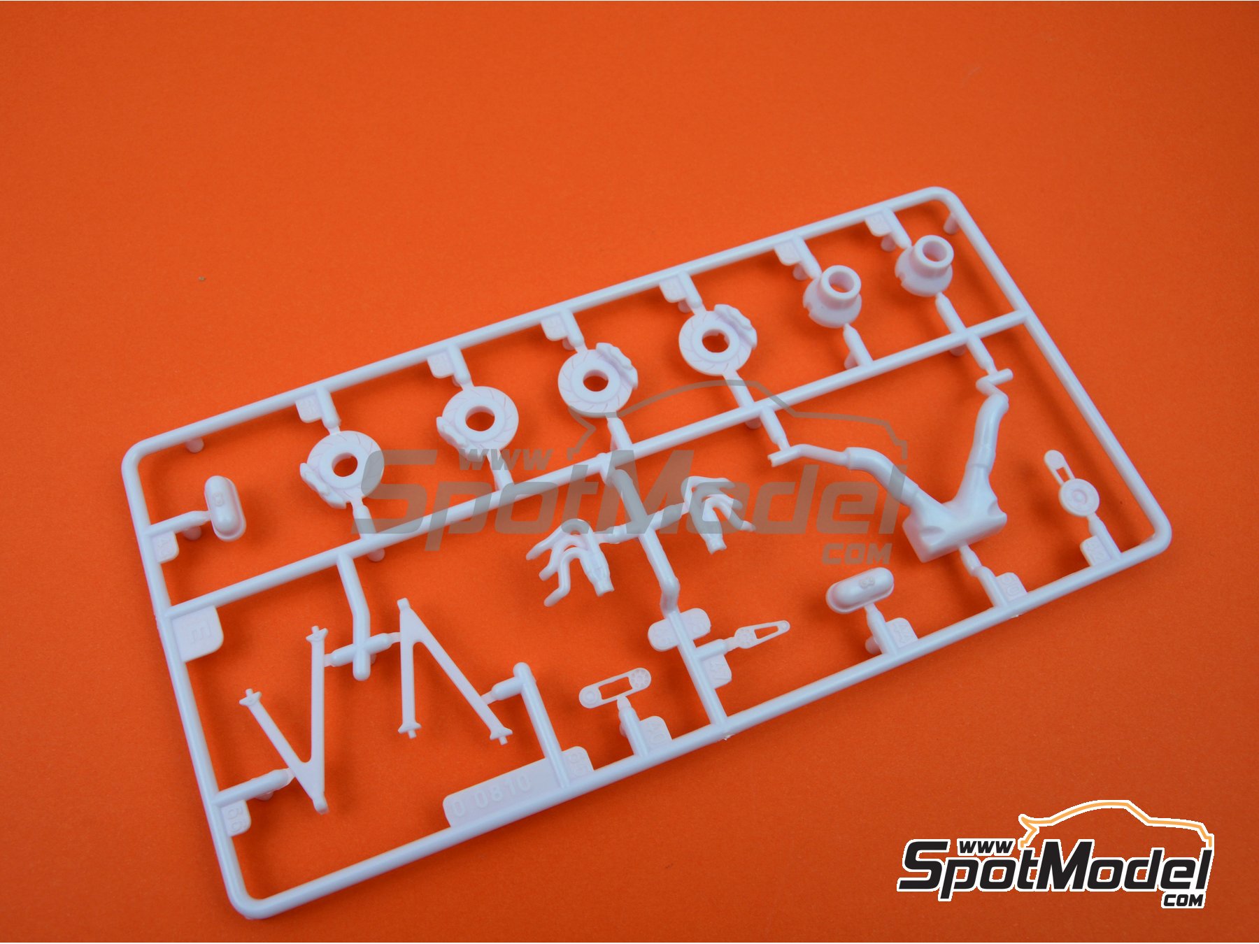 Image 7: Ford GT Ford Chip Ganassi Racing Team - 24 Hours Le Mans 2017 | Car scale model kit in 1/24 scale manufactured by Revell (ref.&nbsp;REV07041, also 4009803070414, 07041 and 85-4418)