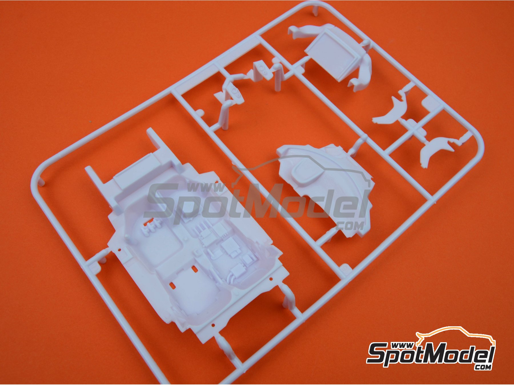 Image 12: Ford GT Ford Chip Ganassi Racing Team - 24 Hours Le Mans 2017 | Car scale model kit in 1/24 scale manufactured by Revell (ref.&nbsp;REV07041, also 4009803070414, 07041 and 85-4418)