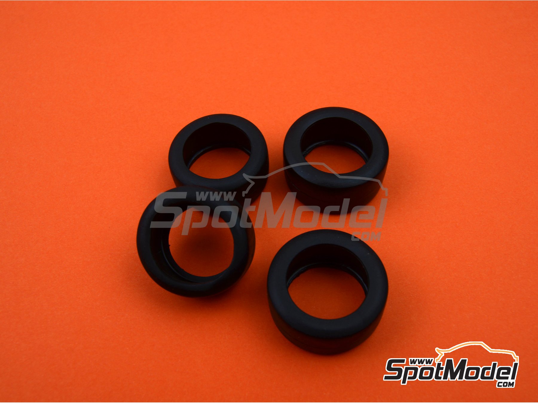 Image 16: Ford GT Ford Chip Ganassi Racing Team - 24 Hours Le Mans 2017 | Car scale model kit in 1/24 scale manufactured by Revell (ref.&nbsp;REV07041, also 4009803070414, 07041 and 85-4418)