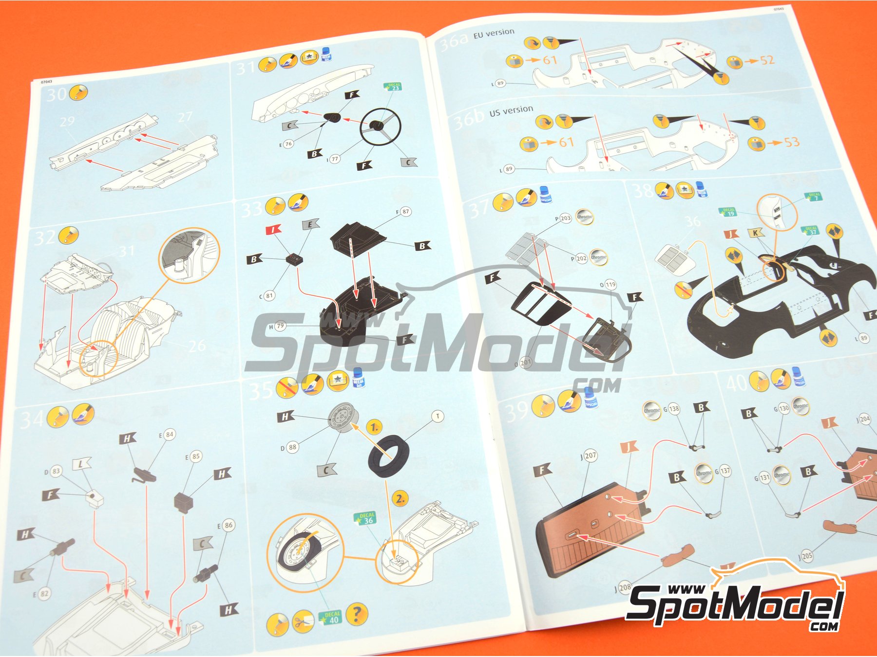 Image 12: Porsche 356 Cabriolet -  1964 | Model car kit in 1/16 scale manufactured by Revell (ref.&nbsp;REV07043, also 4009803070438)