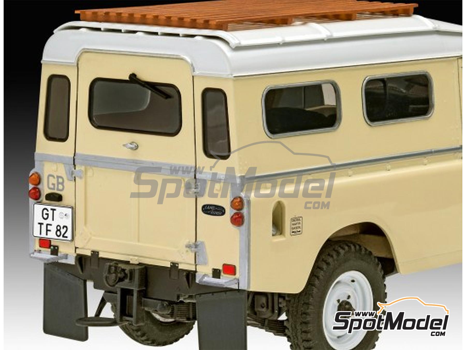 Image 6: Land Rover Serie III LWB Commercial | Maqueta de coche en escala 1/24 fabricado por Revell (ref. REV07056, tambien 4009803070568 y 07056)