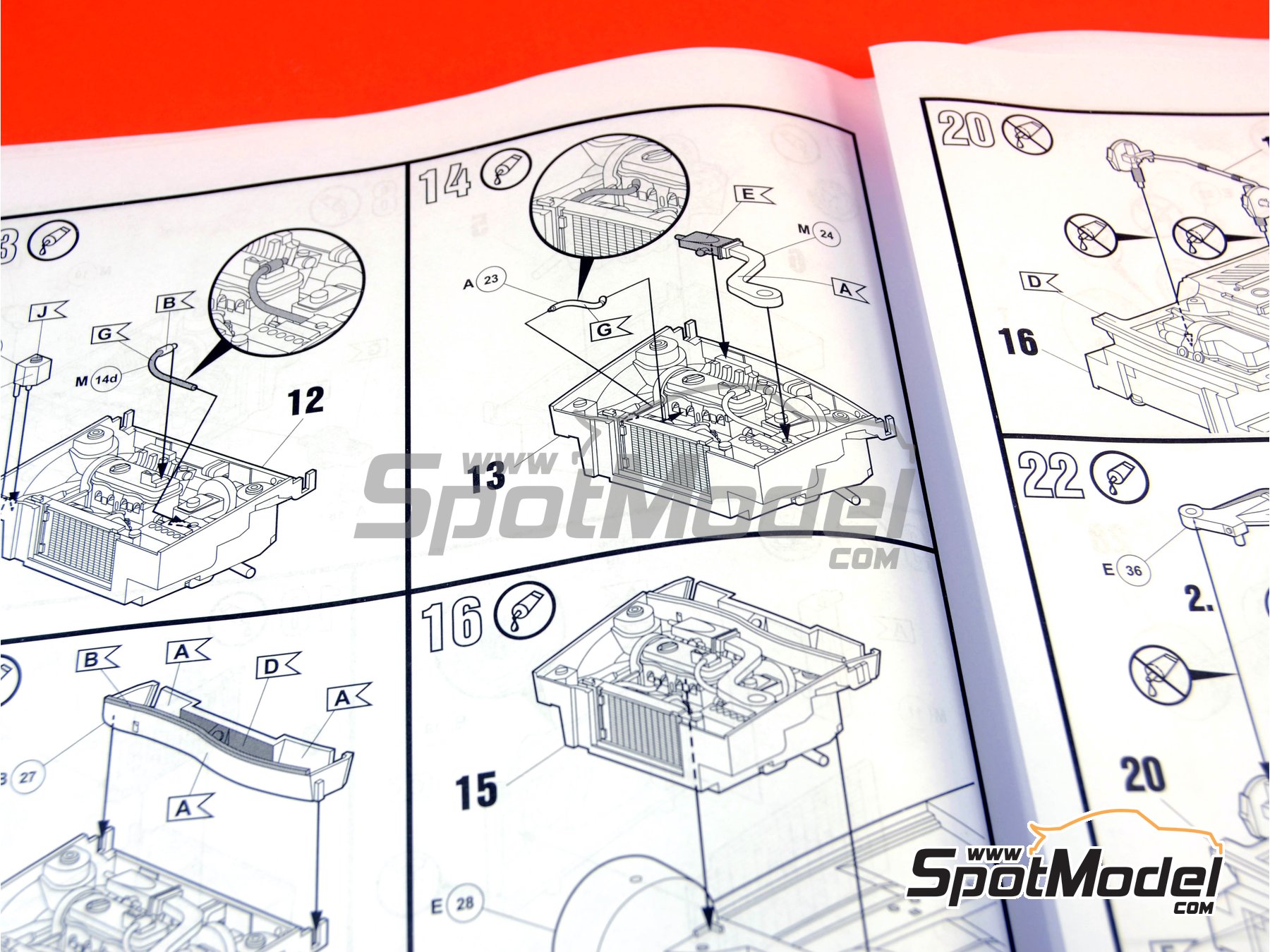 Image 13: Volkswagen Golf Mk I GTI | Car scale model kit in 1/24 scale manufactured by Revell (ref.&nbsp;REV07072, also 4009803070728, 07072 and 80-7072)