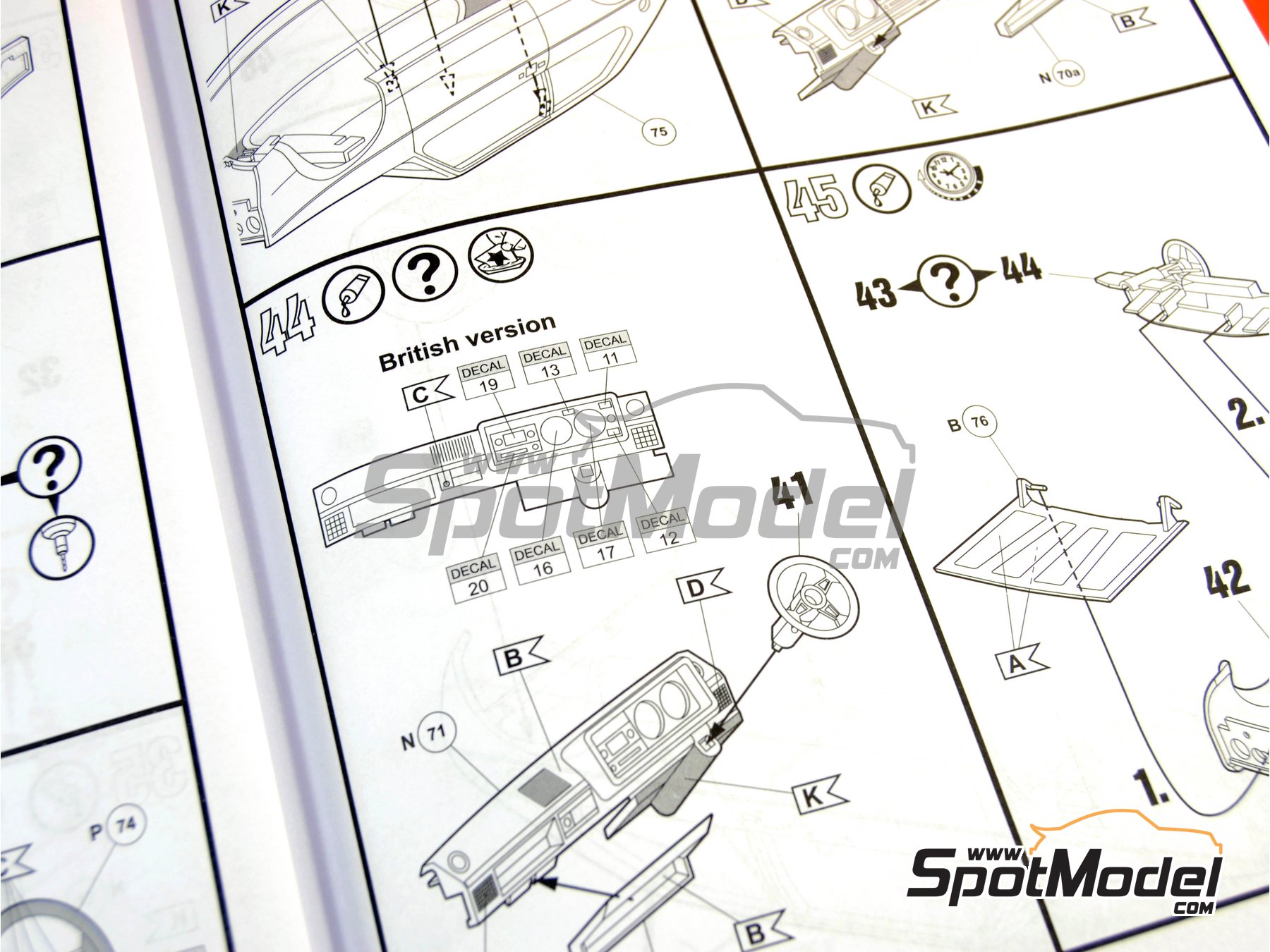 Image 14: Volkswagen Golf Mk I GTI | Car scale model kit in 1/24 scale manufactured by Revell (ref.&nbsp;REV07072, also 4009803070728, 07072 and 80-7072)