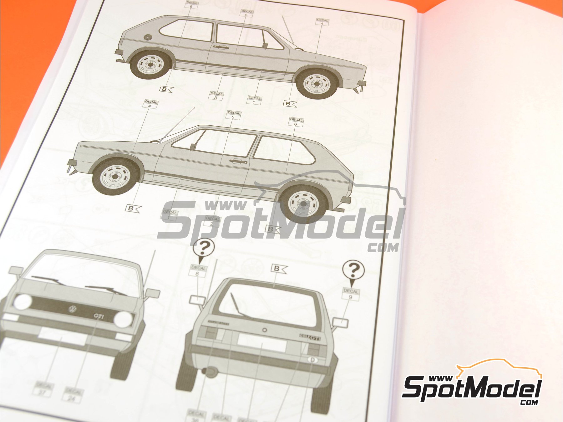 Image 16: Volkswagen Golf Mk I GTI | Car scale model kit in 1/24 scale manufactured by Revell (ref.&nbsp;REV07072, also 4009803070728, 07072 and 80-7072)