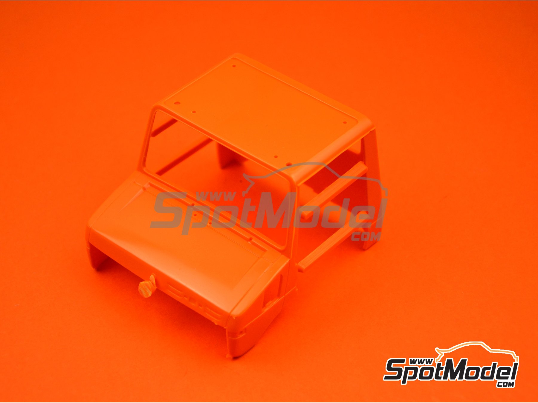 Image 5: Mercedes-Benz Unimog U1300L Winterdienst | Model truck kit in 1/24 scale manufactured by Revell (ref.&nbsp;REV07438, also 07438)