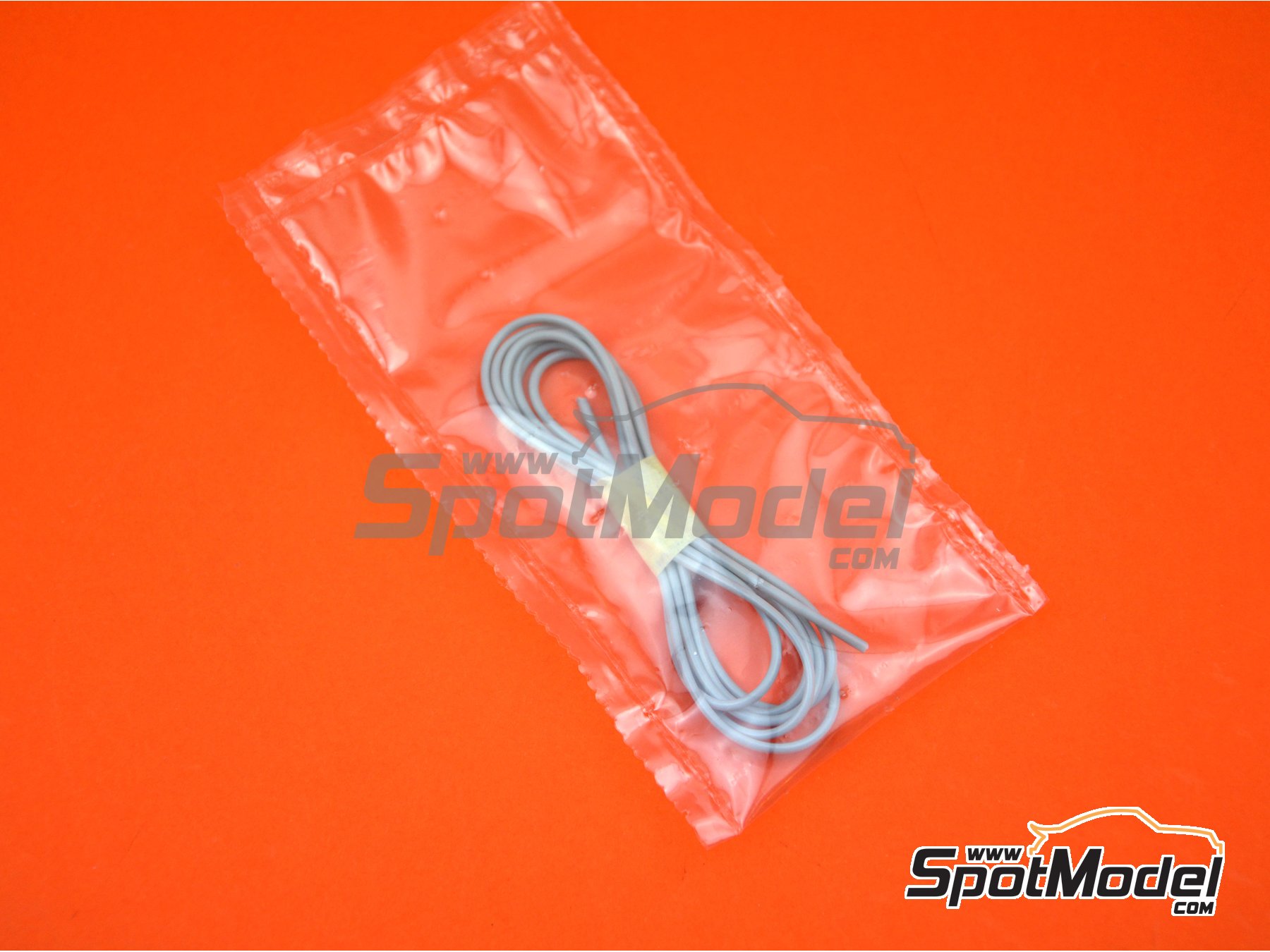 Image 9: Mercedes-Benz Unimog U1300L Winterdienst | Model truck kit in 1/24 scale manufactured by Revell (ref.&nbsp;REV07438, also 07438)