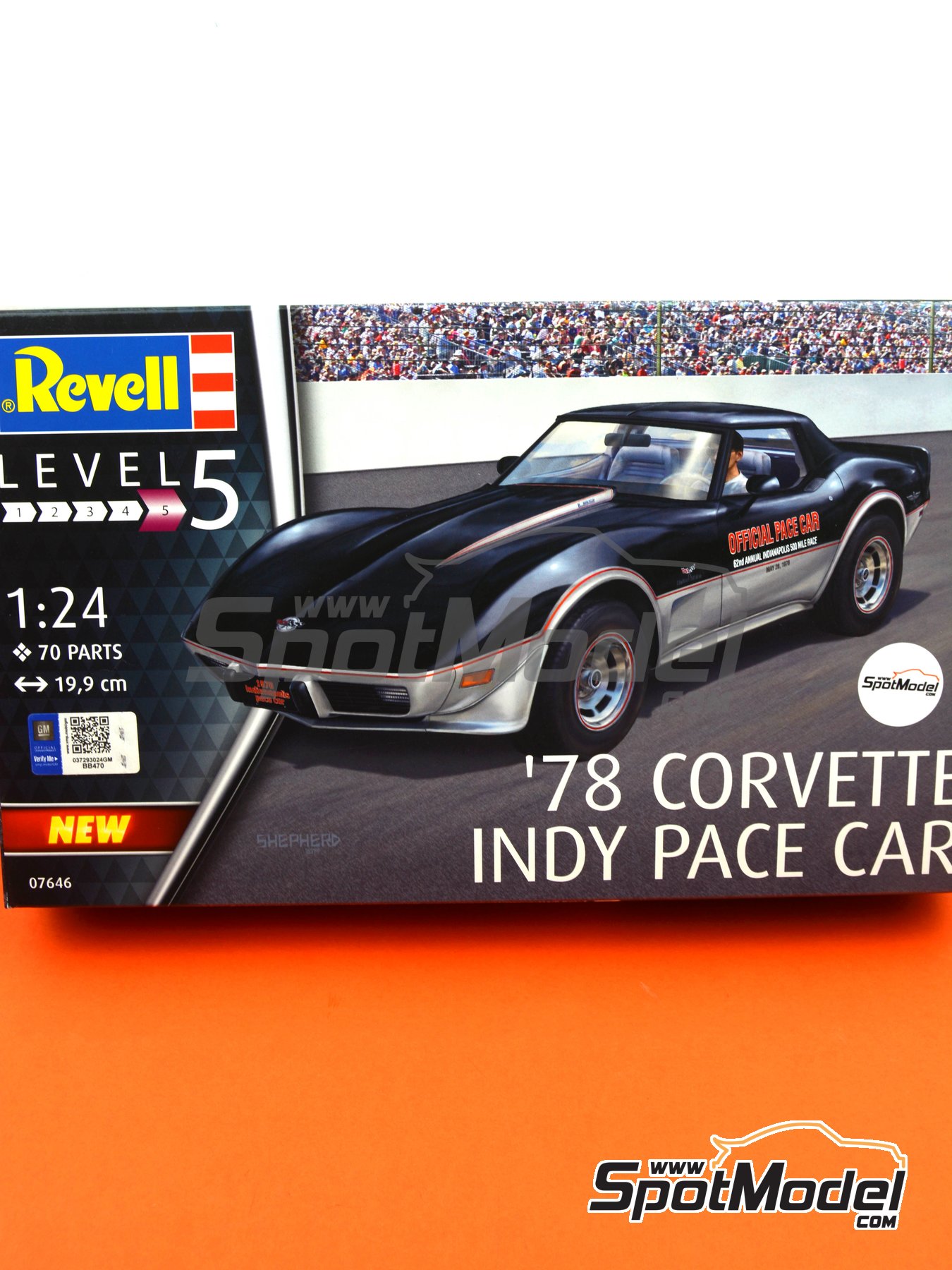Revell 07646: Car scale model kit 1/24 scale - Chevrolet Corvette Pace Car  - Indy 1978 (ref. REV07646)