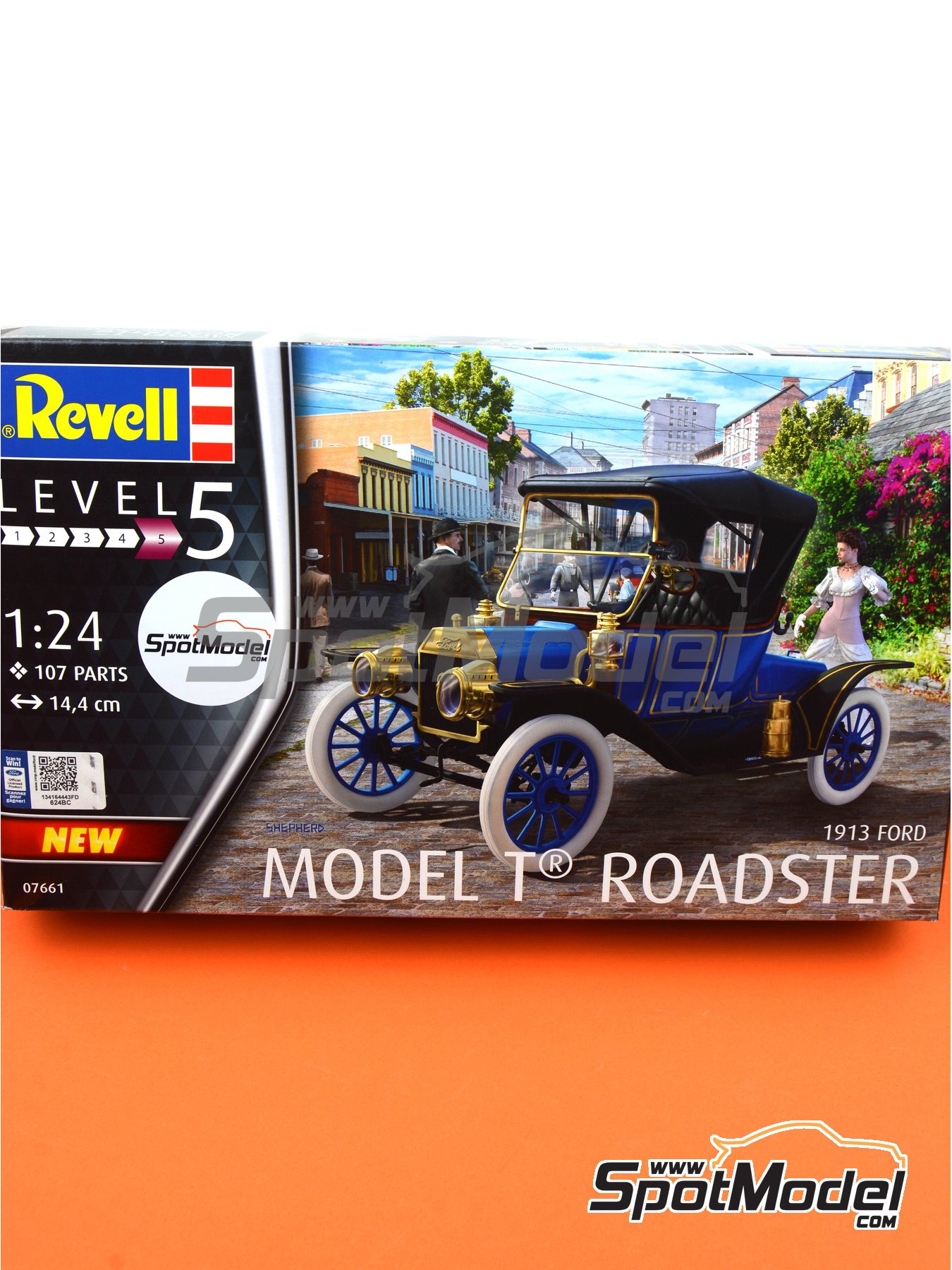 Revell 07661 Ford 1913 Model T Roadster Classic Car Plastic Model Kit 1:24