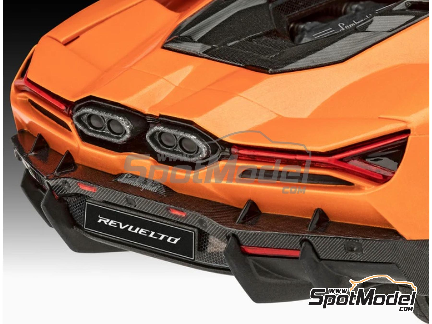 Image 3: Lamborghini Revuelto | Car scale model kit in 1/24 scale manufactured by Revell (ref.&nbsp;REV07723, also 4009803077239 and 07723)