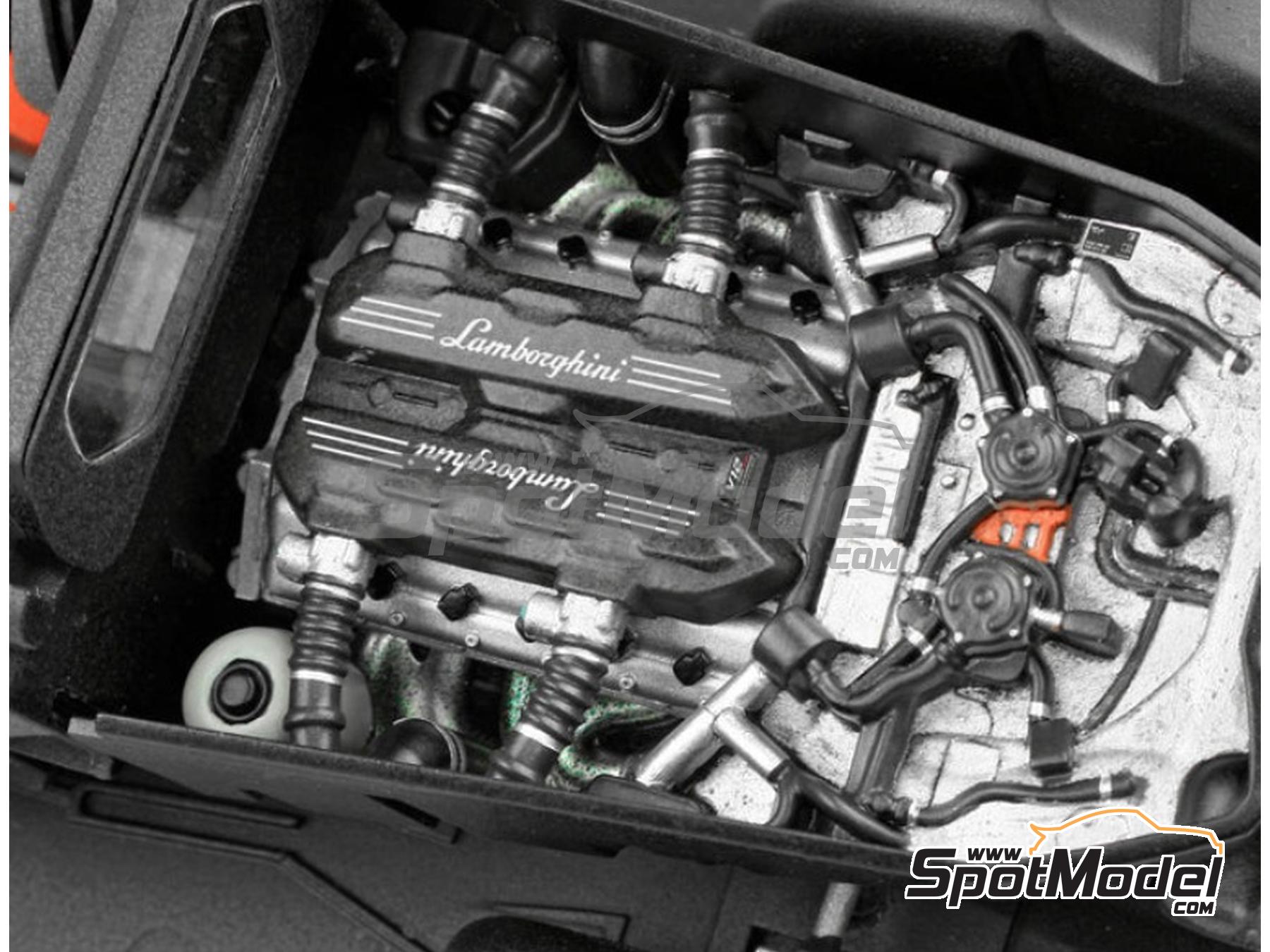 Image 5: Lamborghini Revuelto | Car scale model kit in 1/24 scale manufactured by Revell (ref.&nbsp;REV07723, also 4009803077239 and 07723)