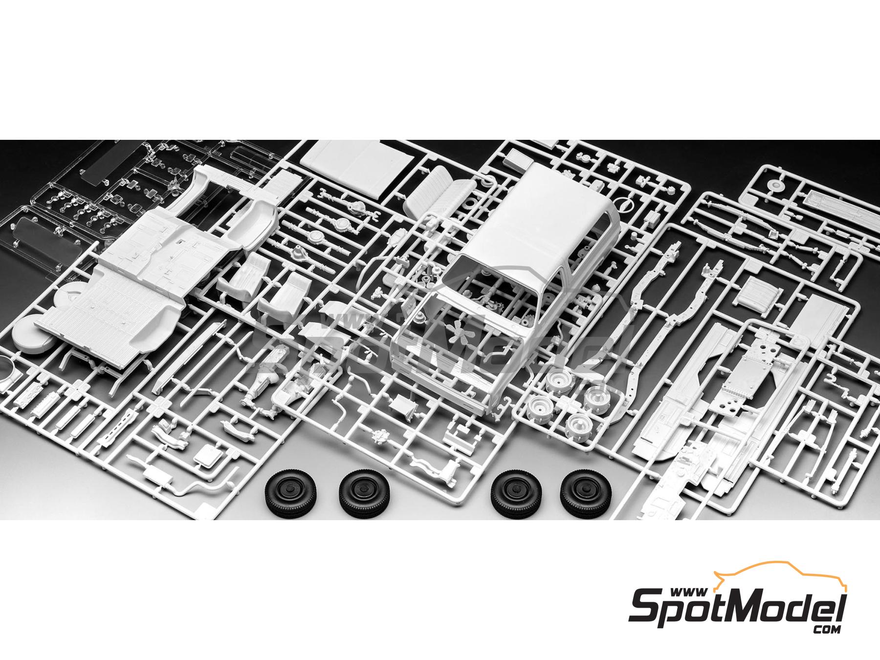 Image 7: Chevrolet Chevy Blazer Stranger Things patrocinado por Hawkins Police Dept. -  1985 | Maqueta de coche en escala 1/25 fabricado por Revell (ref. REV07724, tambien 4009803007724 y 07724)