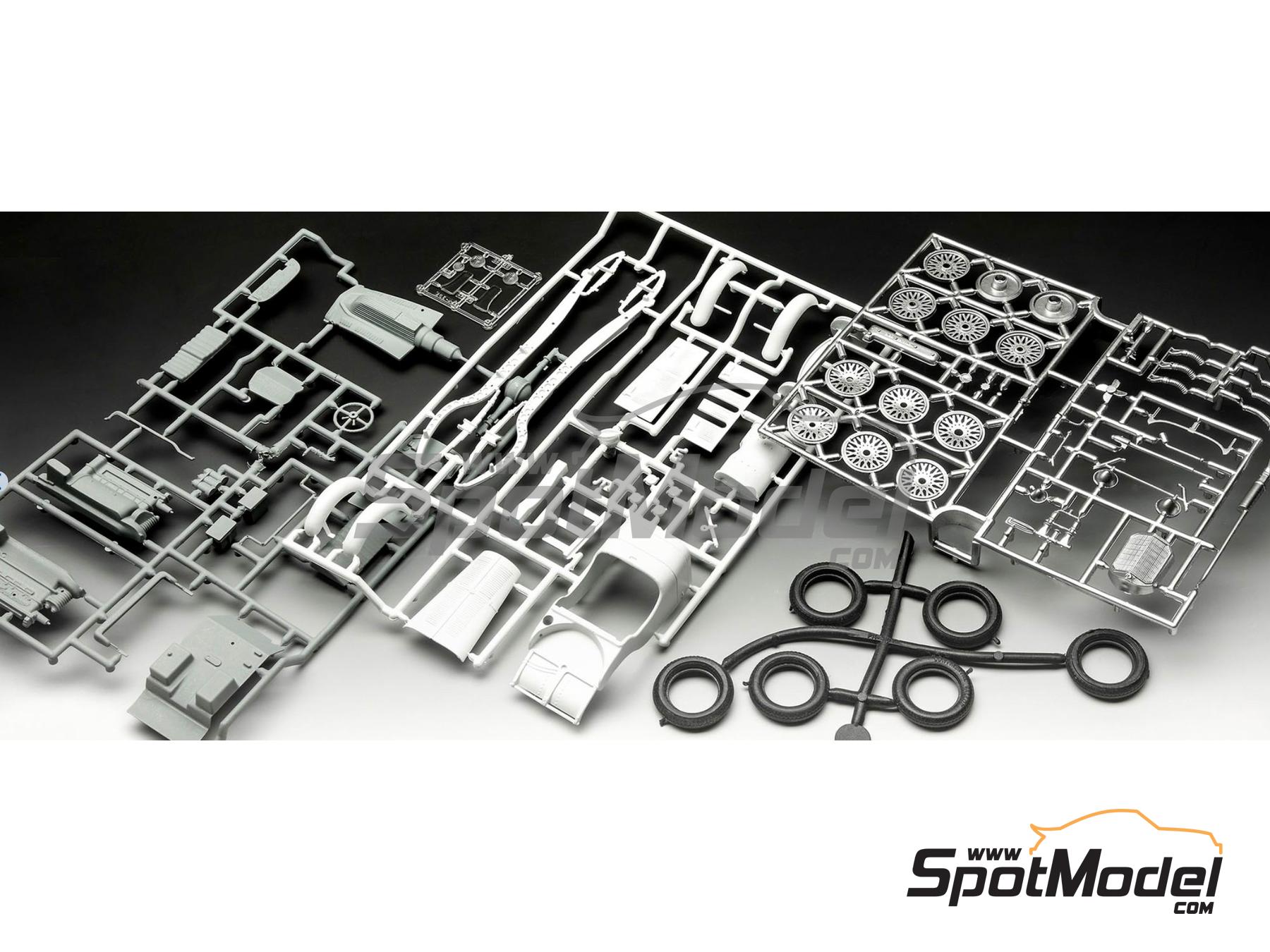 Image 8: Mercedes Benz SSKL - Mille Miglia 1931 | Maqueta en escala 1/32 fabricado por Revell (ref. REV07737, tambien 4009803077376 y 07737)