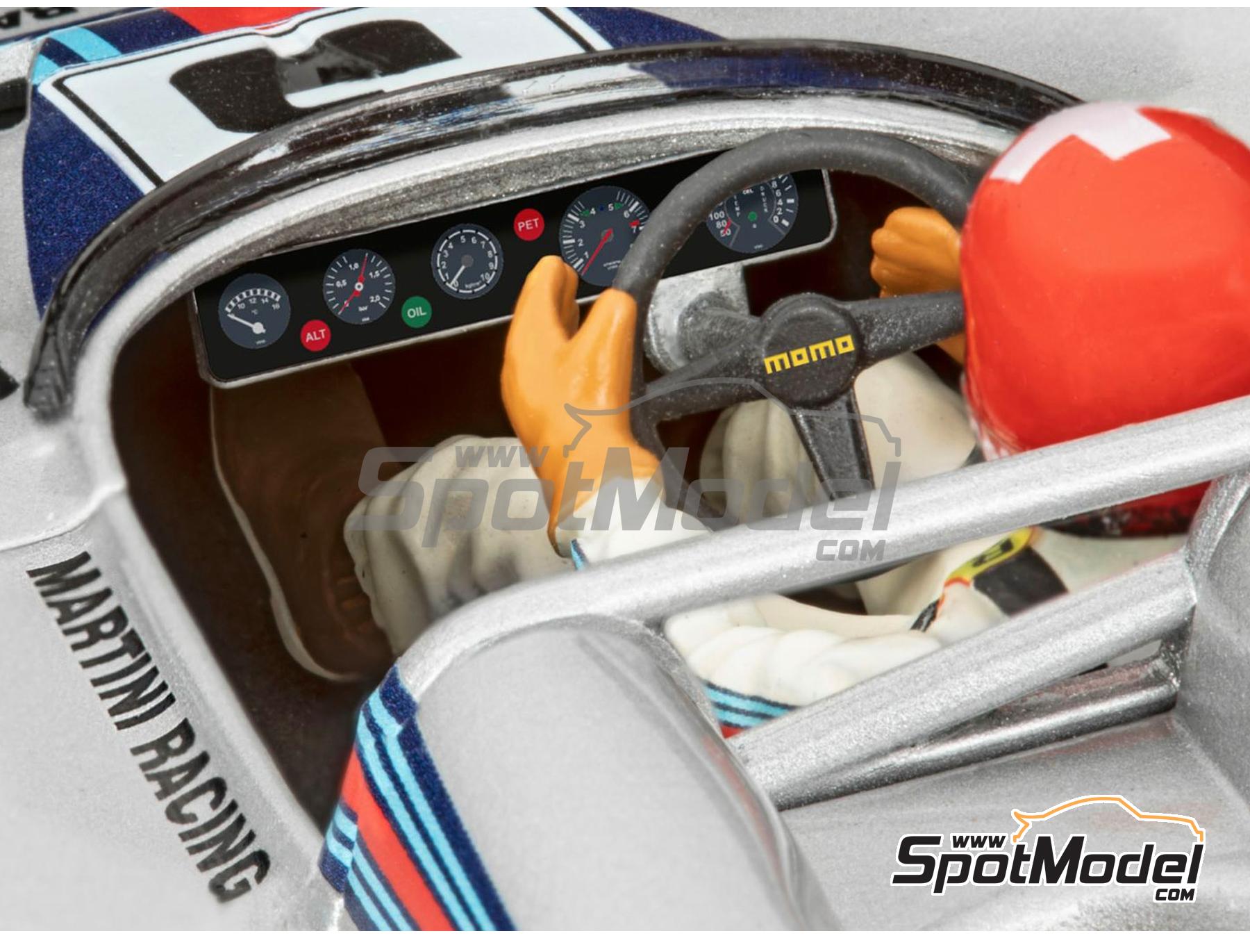 Image 4: Porsche 917/10 Martini Racing Team - Interserie 1974 | Scale model kit in 1/32 scale manufactured by Revell (ref. REV07738, also 4009803077383 and 07738)