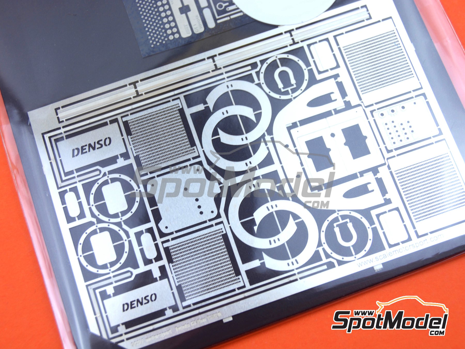 Image 2: Toyota GT-One TS020 | Detail up set in 1/24 scale manufactured by Scale Motorsport (ref.&nbsp;SM8118, also 0810614008183 and 8118)