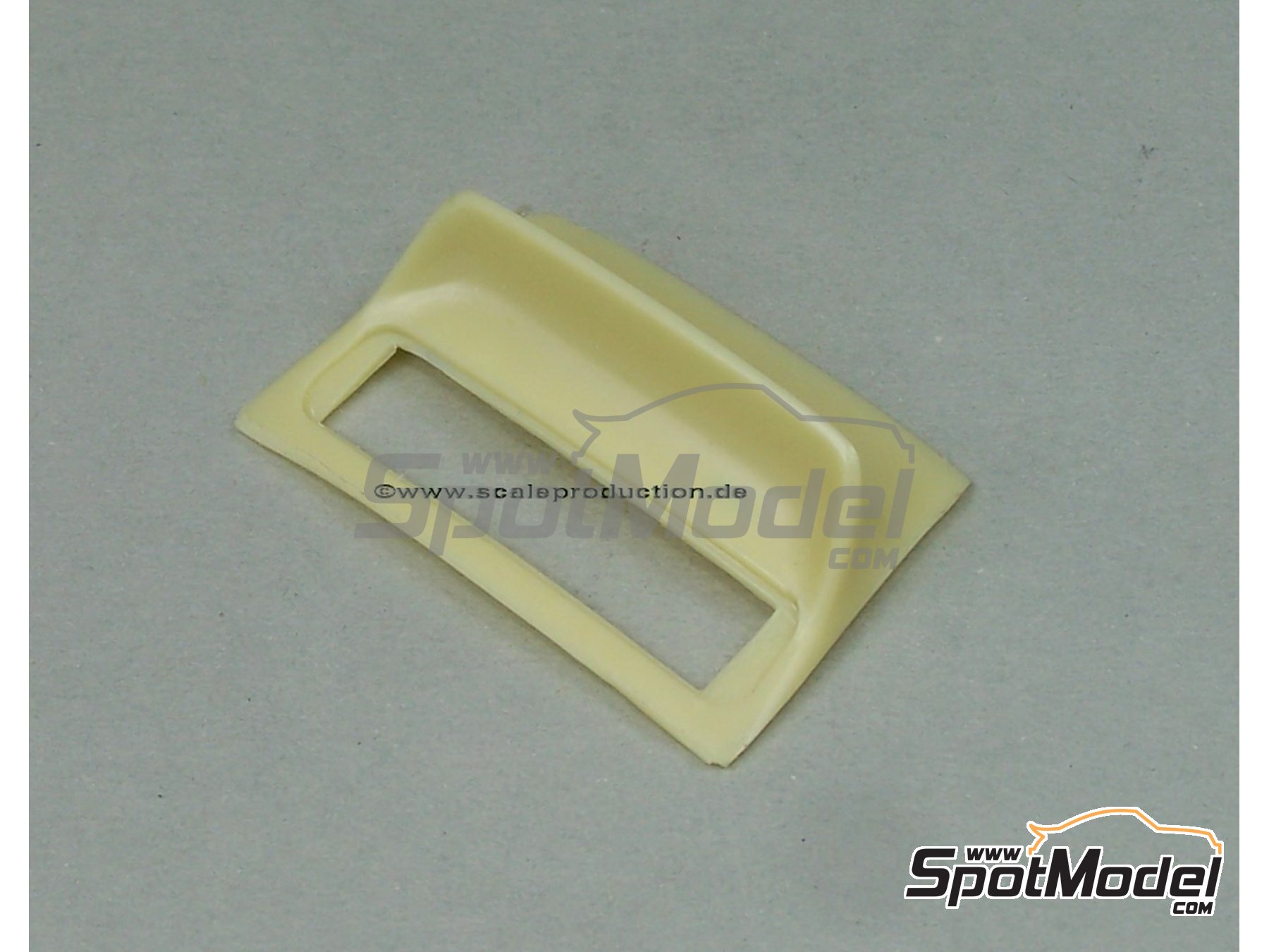 Image 1: Porsche 911 RS 1973 engine cover without grille | Detail in 1/24 scale manufactured by Scale Production (ref. SP-HAU-RS)