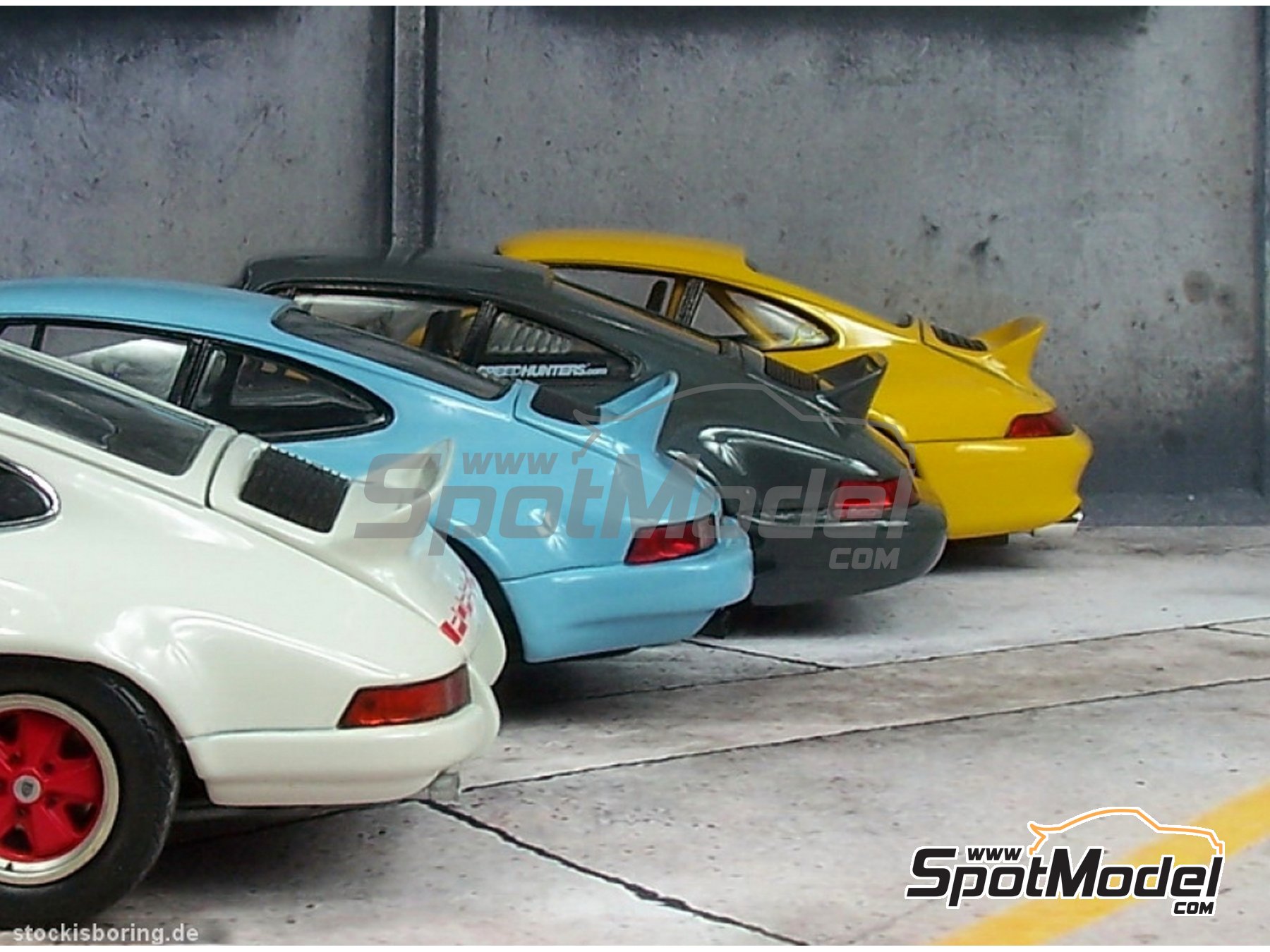 Image 2: Porsche 911 RS 1973 engine cover without grille | Detail in 1/24 scale manufactured by Scale Production (ref. SP-HAU-RS)