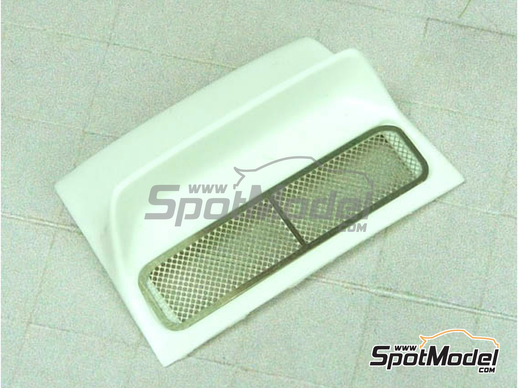 Image 2: 911 outlaw ventilation grille | Detail in 1/24 scale manufactured by Scale Production (ref.&nbsp;SP24276)