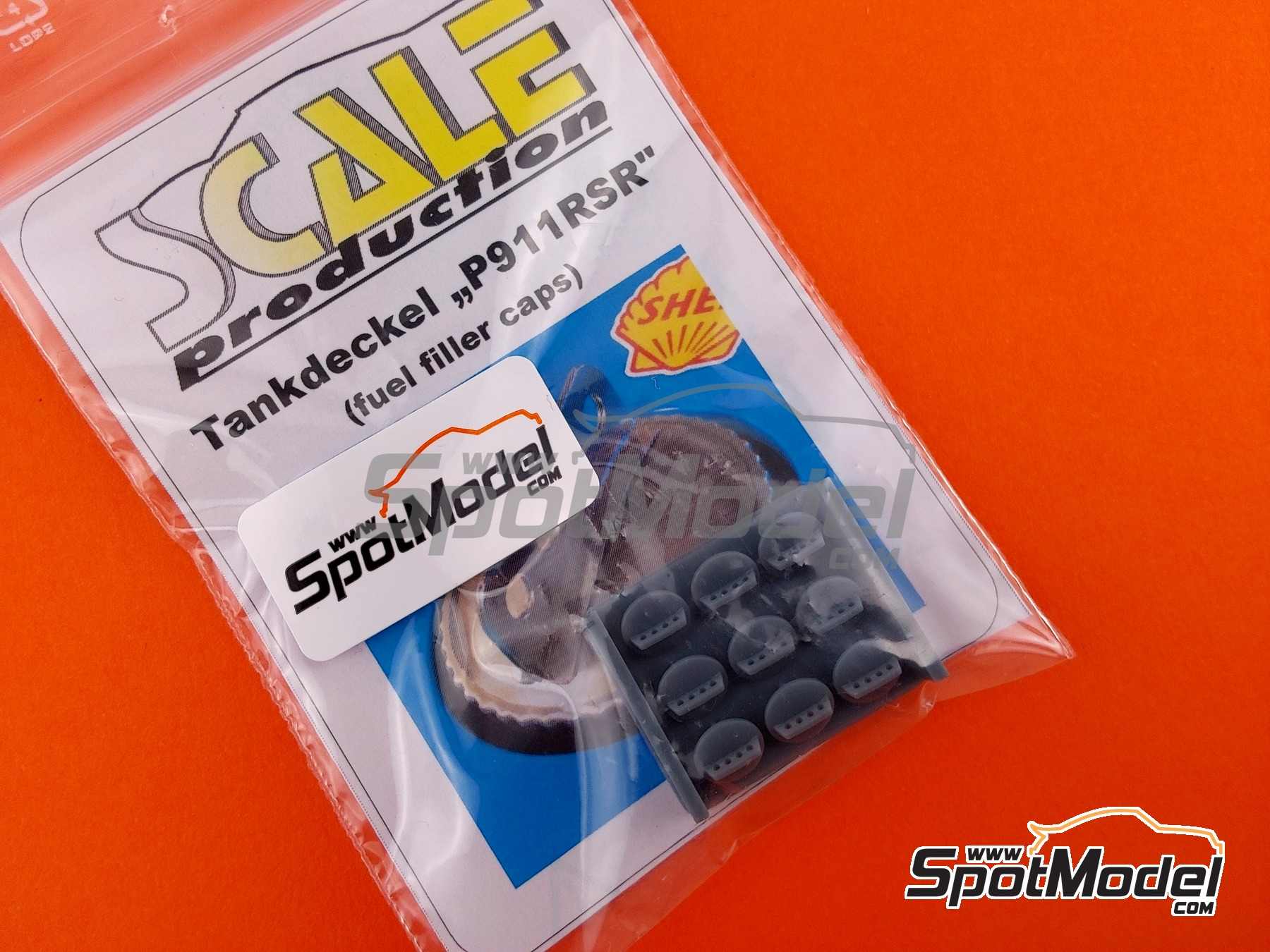 Image 6: Tapones dep&oacute;sito de combustible tipo Porsche 917 - 908 - 911RSR | Detalle en escala&nbsp;1/24 fabricado por Scale Production (ref.&nbsp;SP24338)