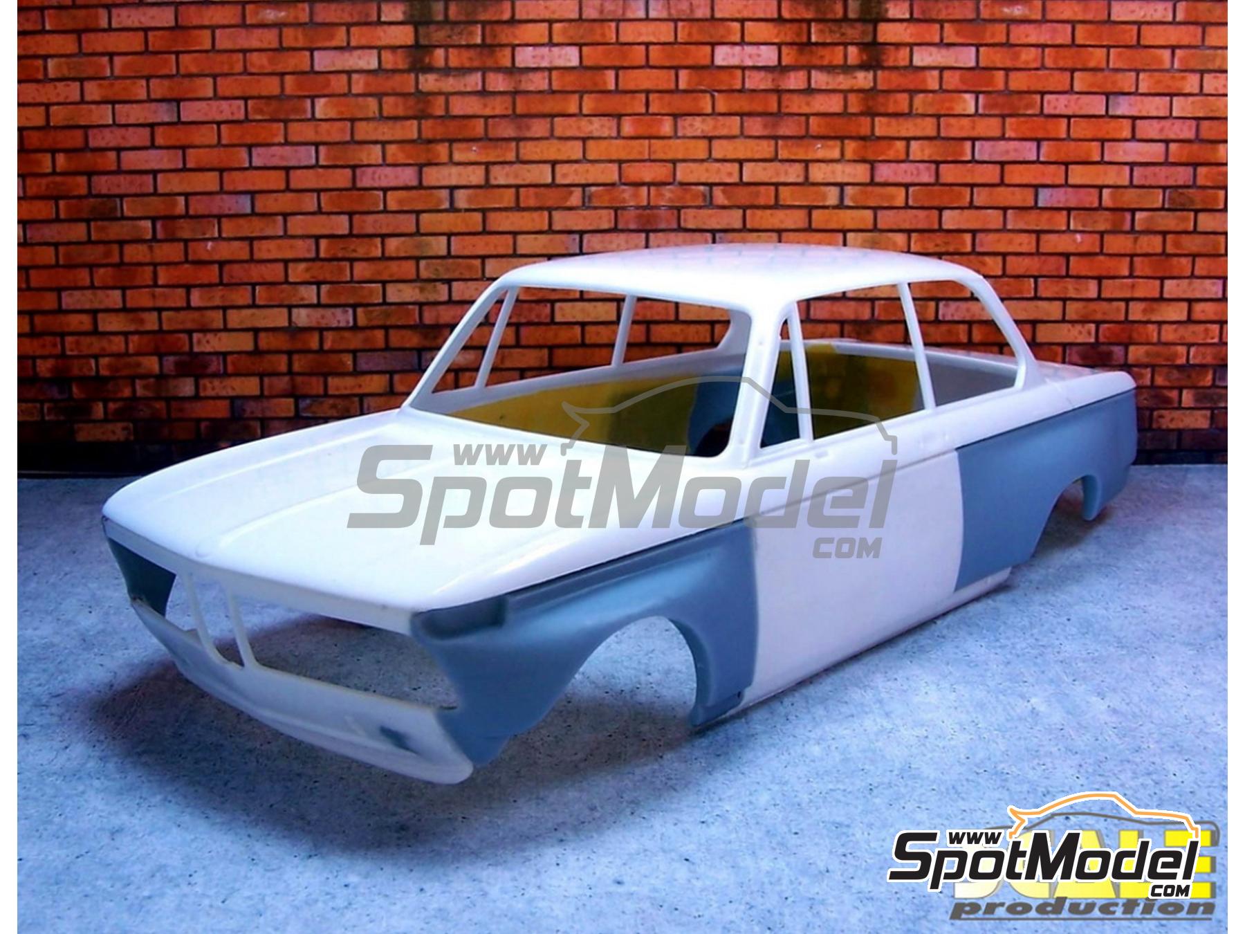 Image 3: BMW 1600/2002 conversión a versión de calle | Transkit en escala 1/24 fabricado por Scale Production (ref. SPTK24063S)