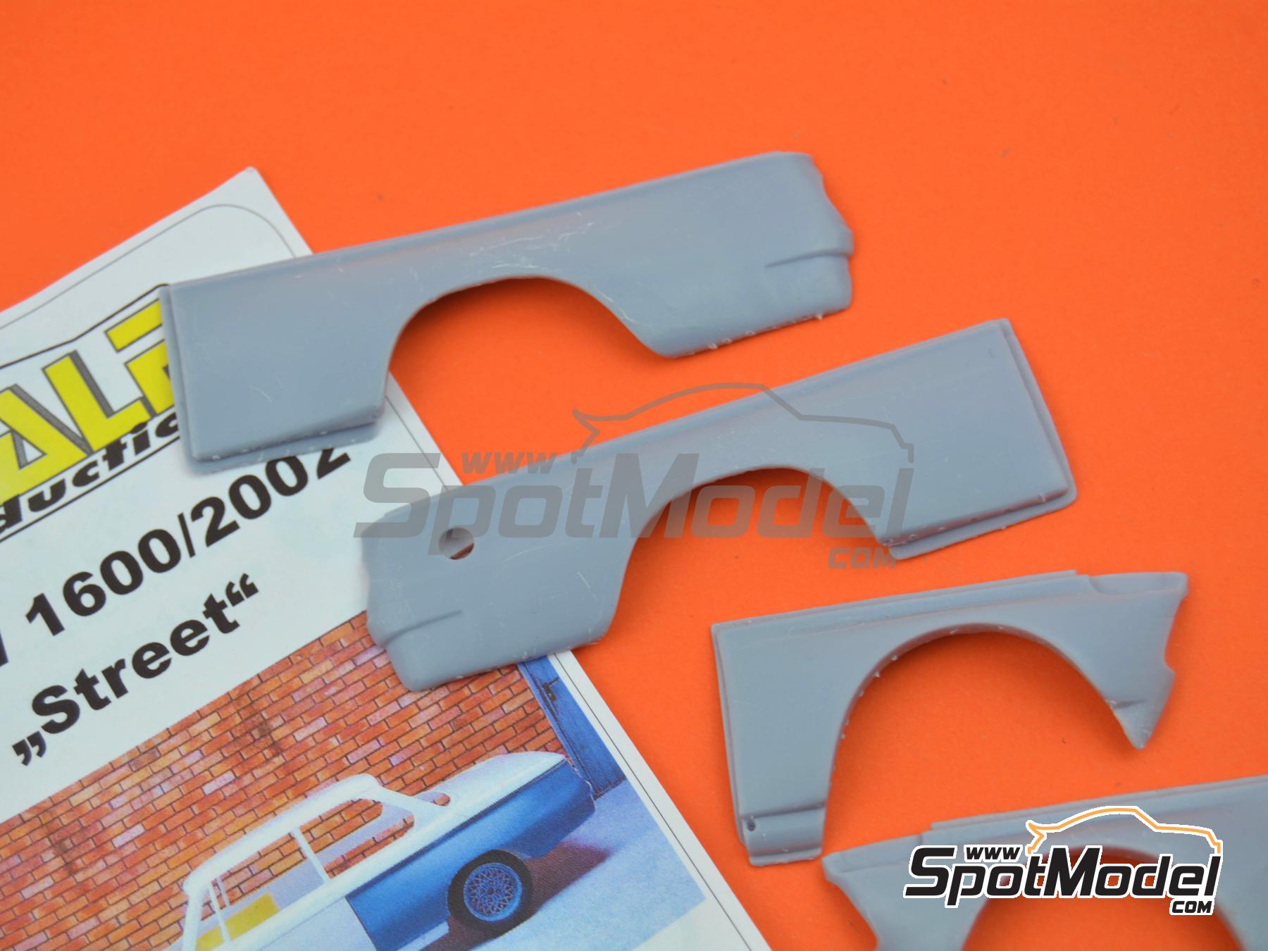 Image 6: BMW 1600/2002 conversión a versión de calle | Transkit en escala 1/24 fabricado por Scale Production (ref. SPTK24063S)