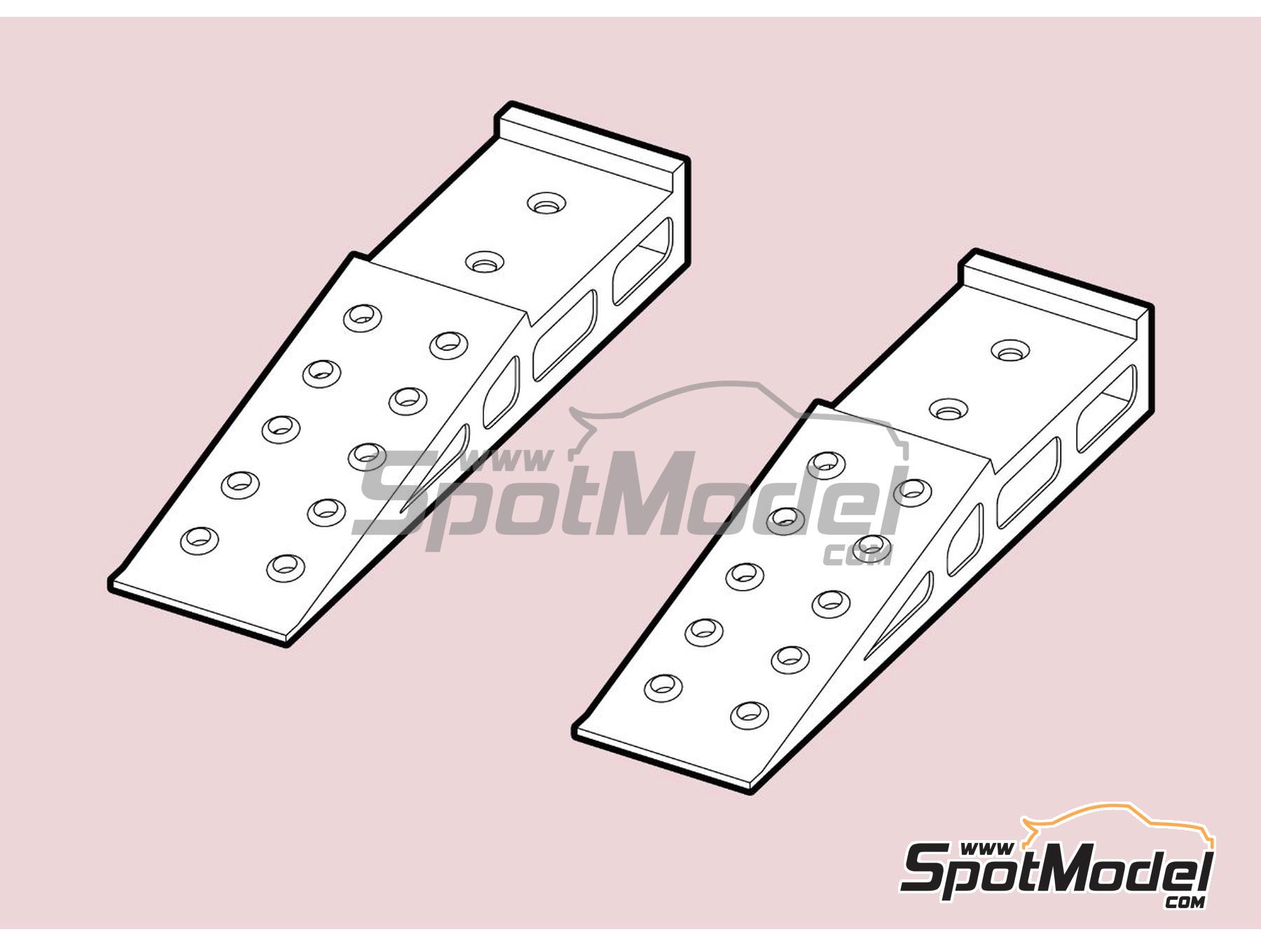 Image 2: Service ramps | Detail in 1/24 scale manufactured by Scalecars.Online (ref.&nbsp;SCO-R028)