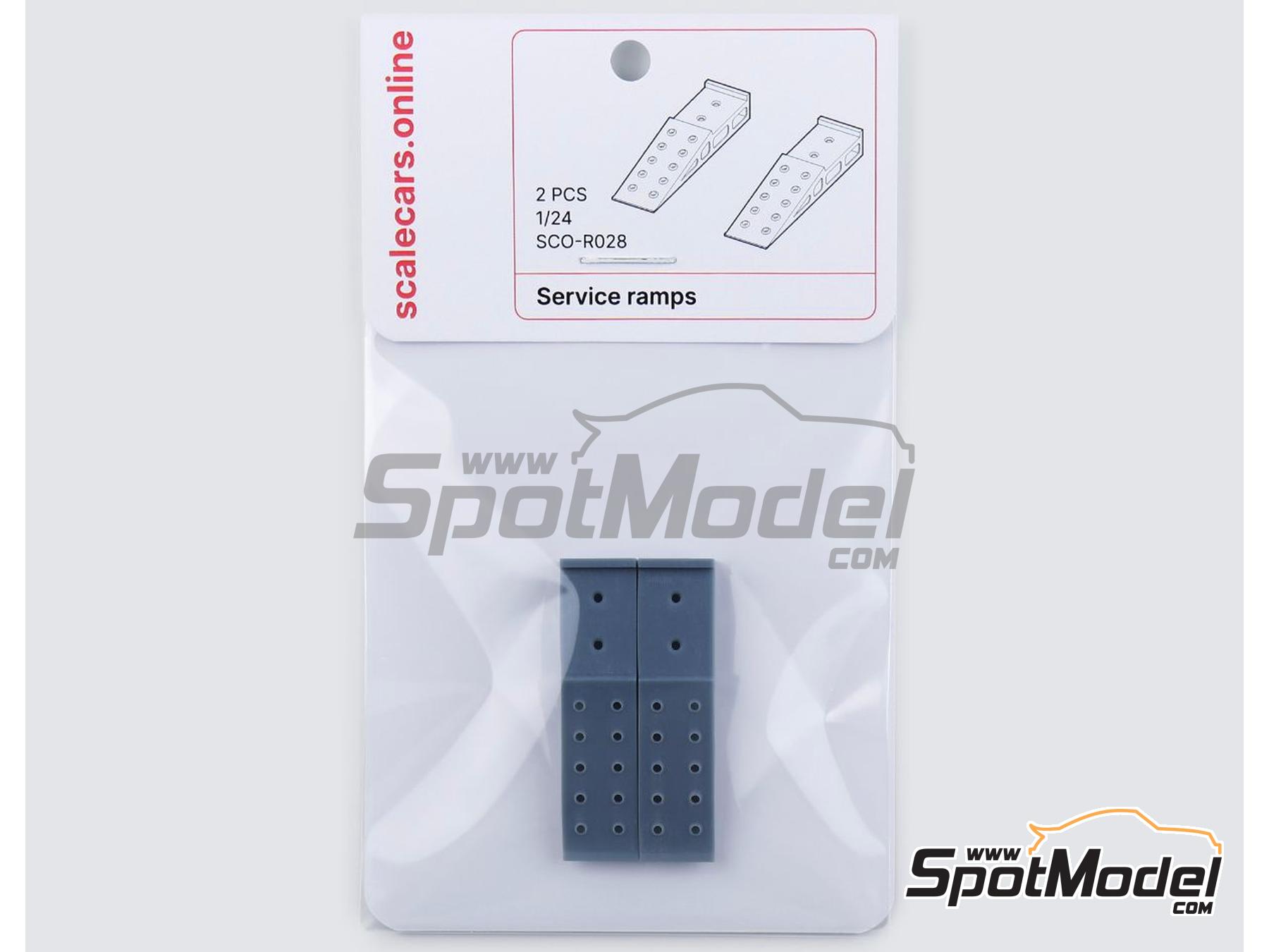 Image 3: Service ramps | Detail in 1/24 scale manufactured by Scalecars.Online (ref.&nbsp;SCO-R028)