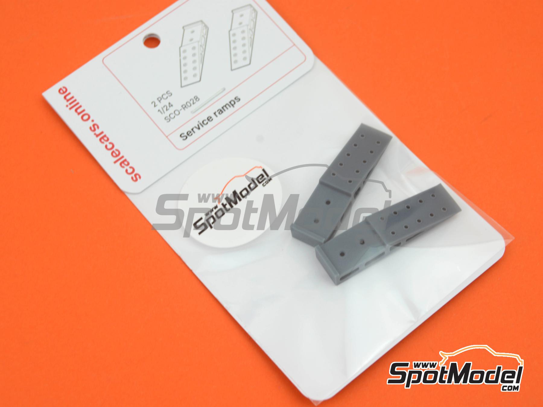 Image 7: Service ramps | Detail in 1/24 scale manufactured by Scalecars.Online (ref.&nbsp;SCO-R028)