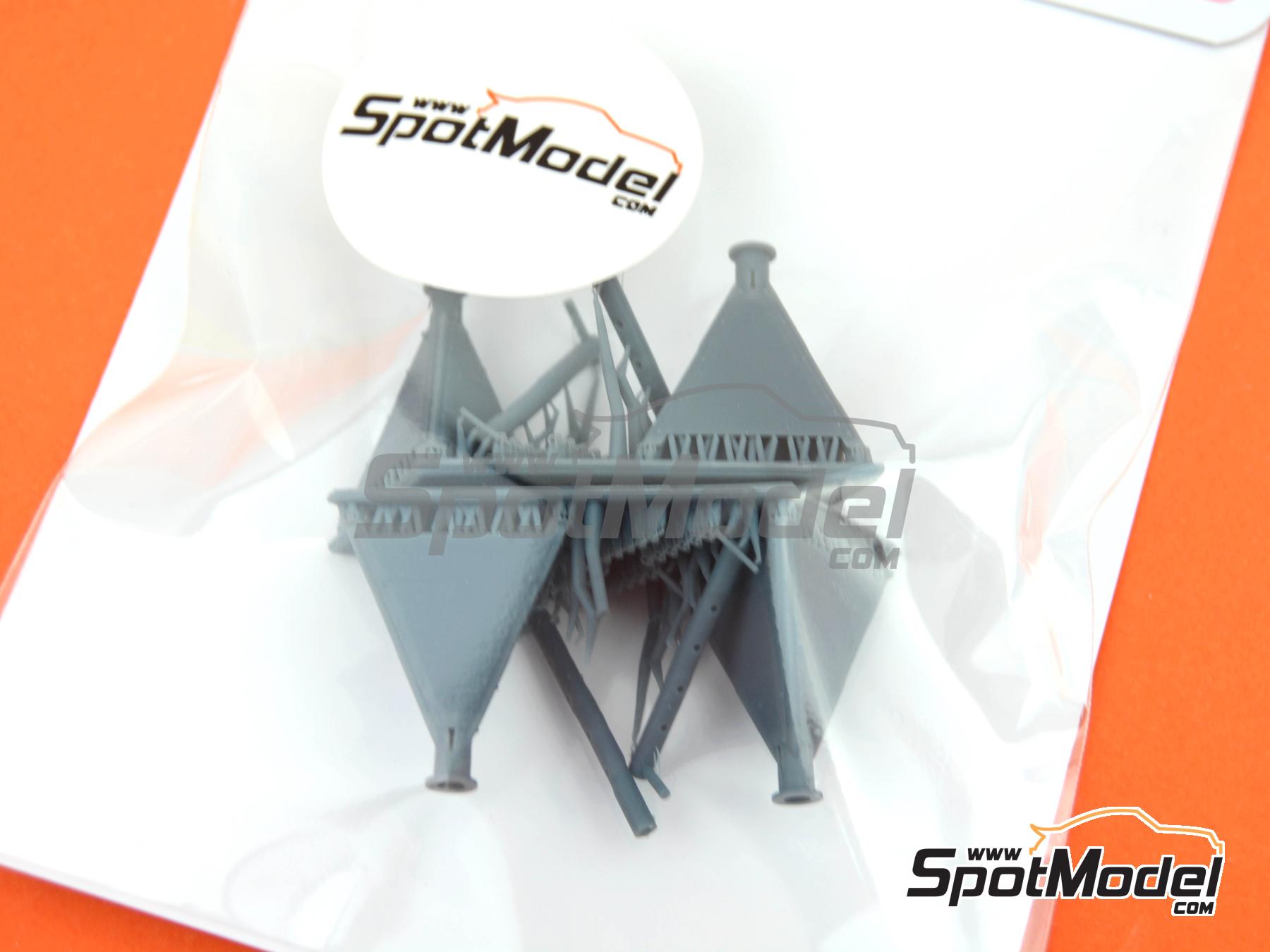 Image 8: Service Stands type 1 | Detail in 1/24 scale manufactured by Scalecars.Online (ref.&nbsp;SCO-R033)