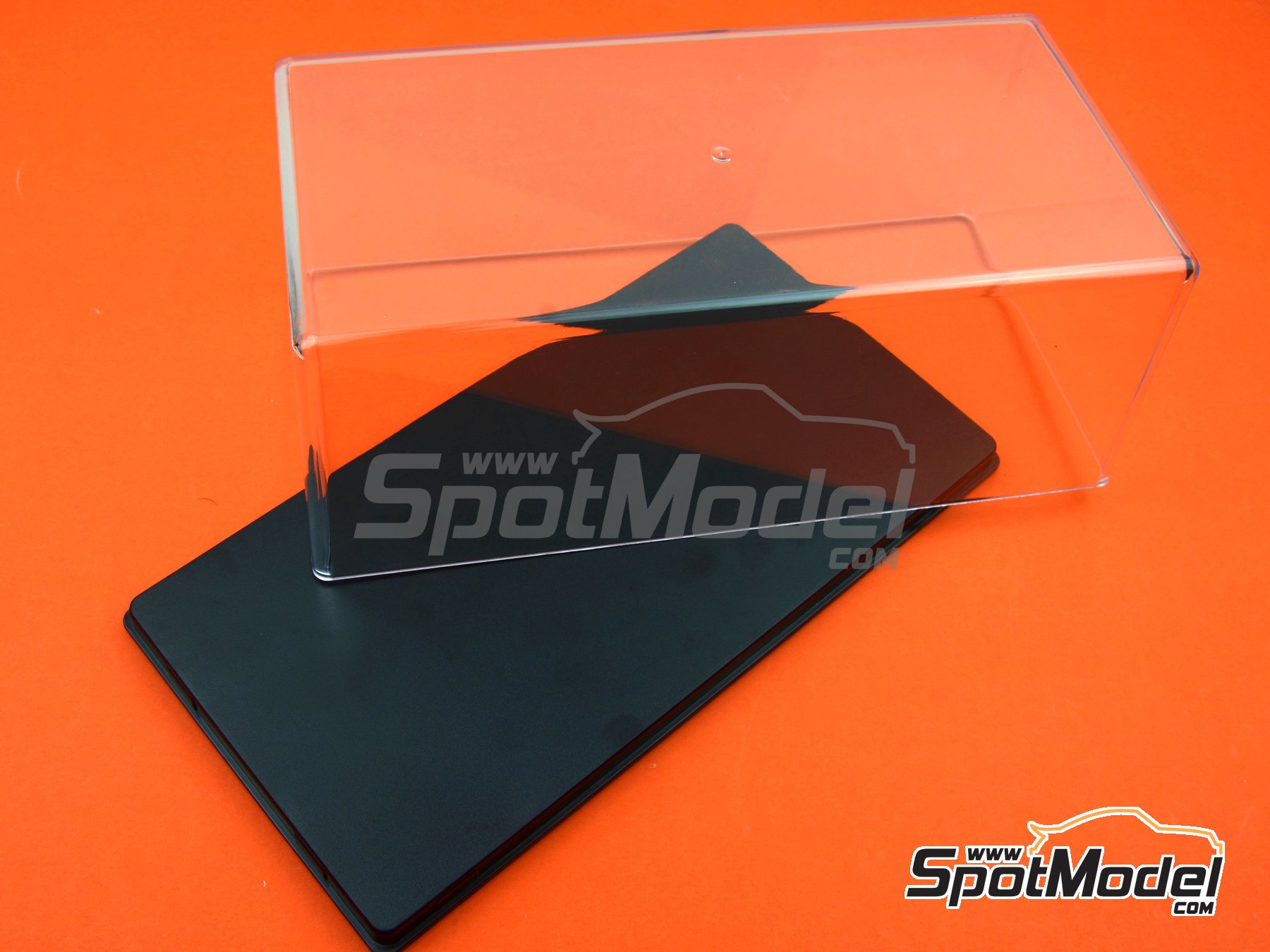 Image 1: Vitrina para vehículos en escala 1/24 | Urna en escala 1/24 fabricado por SpotModel (ref. SPOT-015)