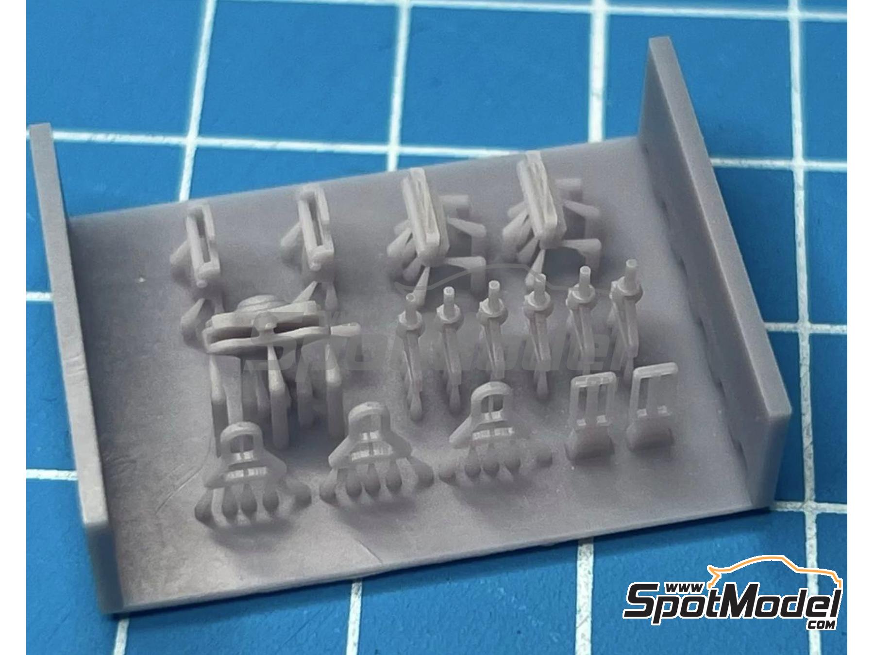 Image 4: 6-Point Racing seatbelt buckles | Seatbelts in 1/20 scale manufactured by Stone Models (ref.&nbsp;A037-2023, also A037/2023)