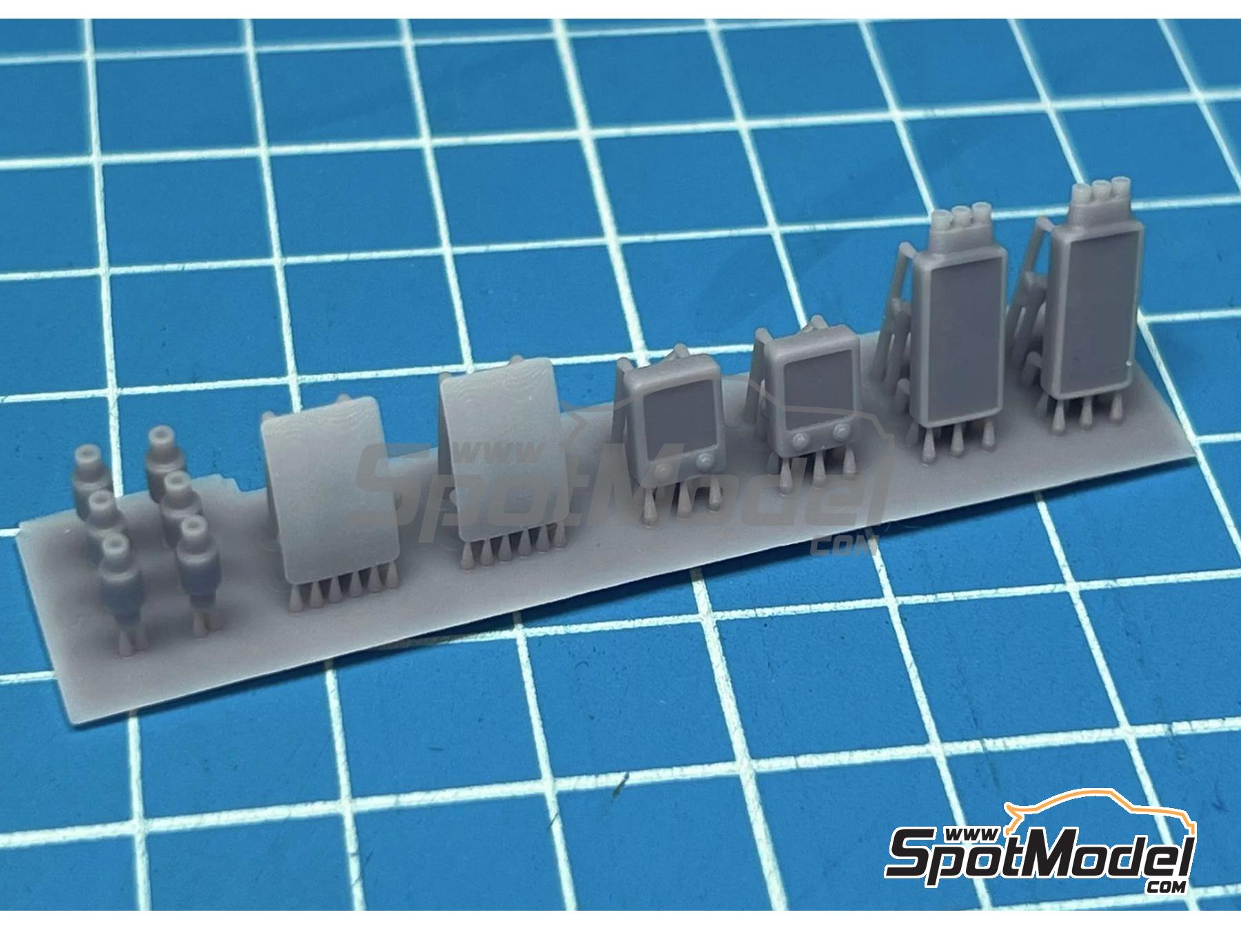 Image 3: Tire Warmer for Modern MotoGP Bikes | Detail in 1/12 scale manufactured by Stone Models (ref.&nbsp;A043-2024, also A043/2024)