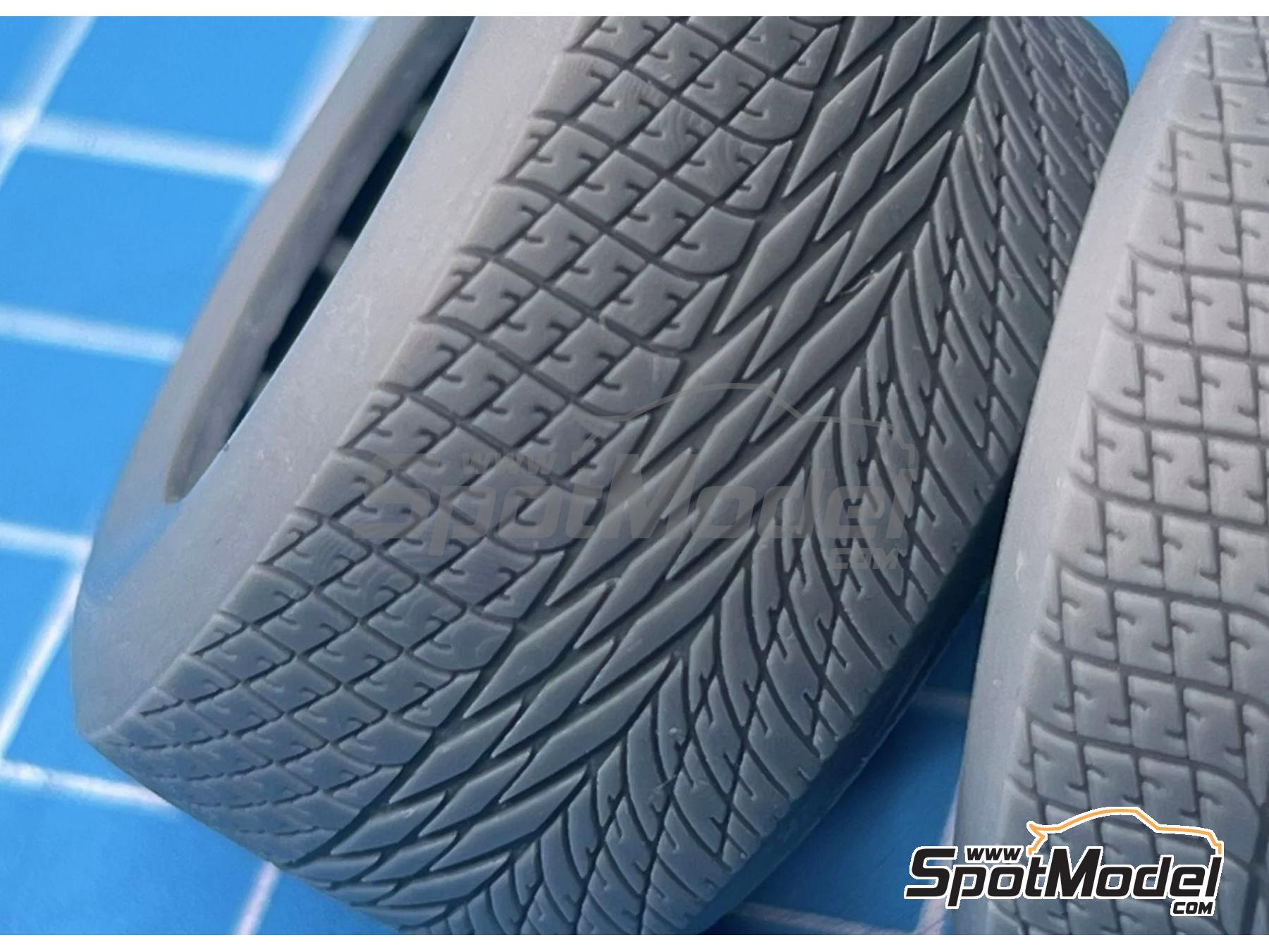 Image 6: McLaren MP4/8 Goodyear rain tires -  1993 | Tyre set in 1/20 scale manufactured by Stone Models (ref.&nbsp;A084-2024, also A084/2024)