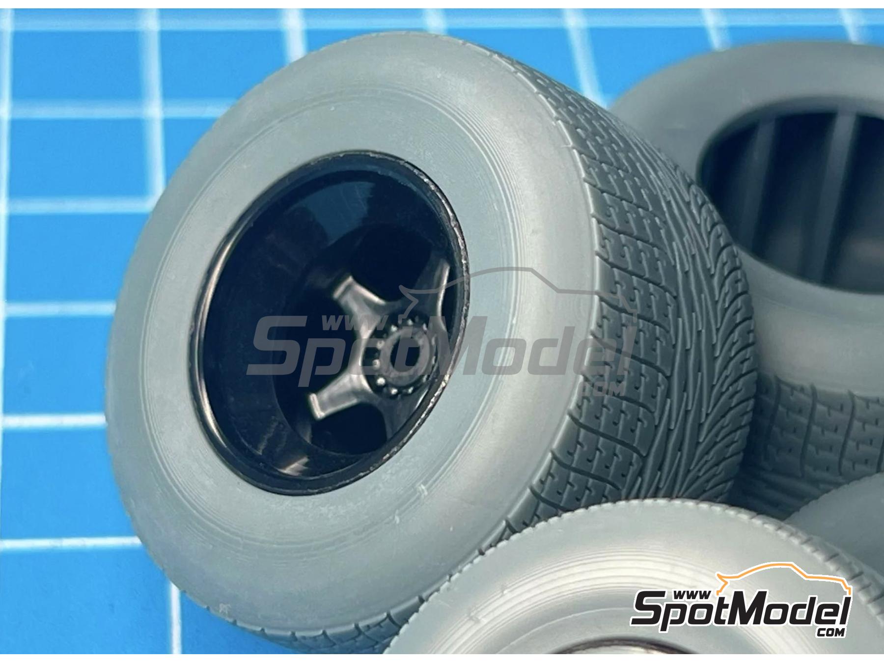 Image 8: McLaren MP4/8 Goodyear rain tires -  1993 | Tyre set in 1/20 scale manufactured by Stone Models (ref.&nbsp;A084-2024, also A084/2024)